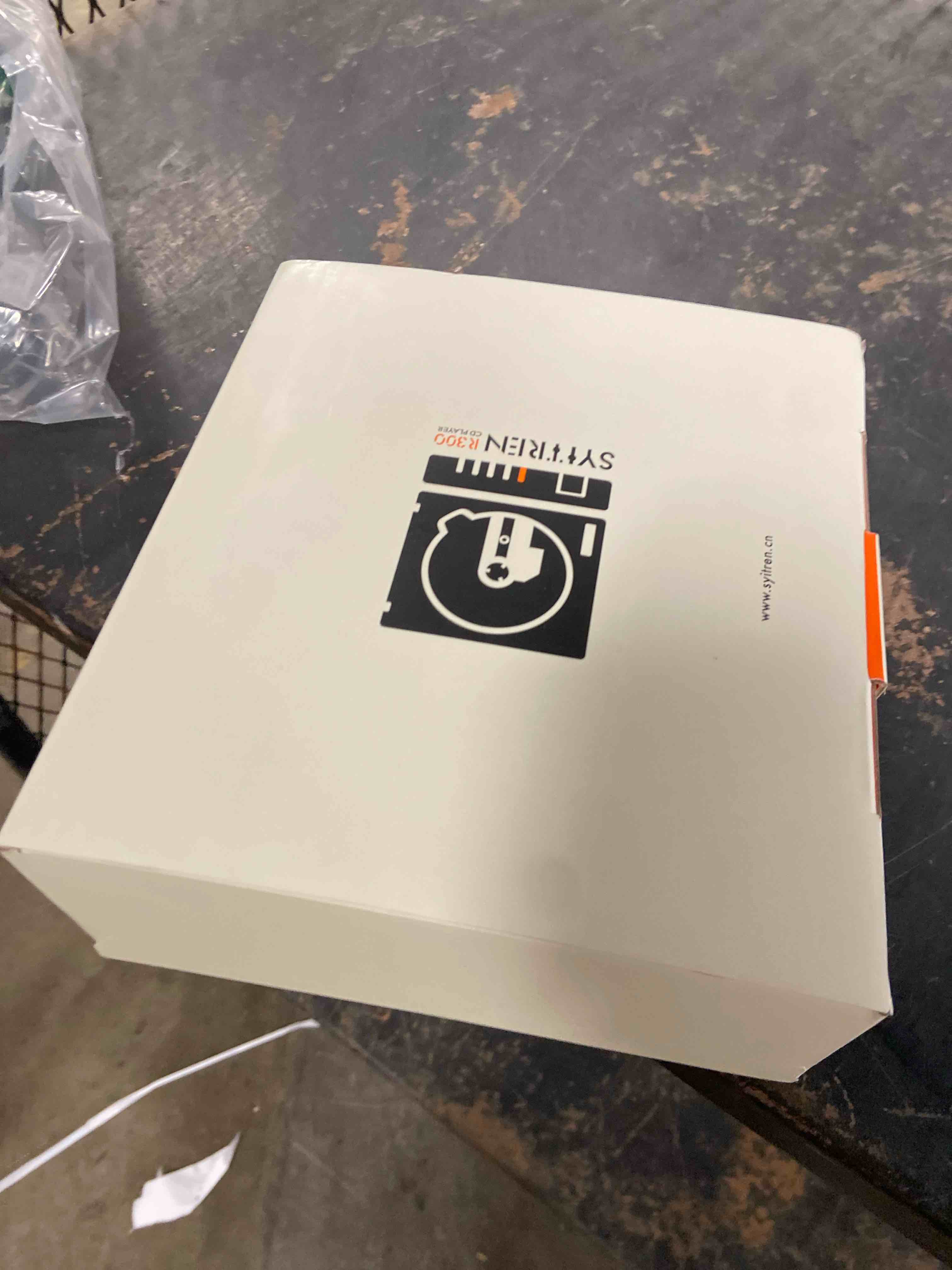 Condition photo showing New/Like New for R300 CD Player Portable Bluetooth Desktop Retro CD Players for Home,Without Speakers, Rechargeble Battery Small Compact Vintage CD Player,SPDIF Out,Brown BROWN/BLACK