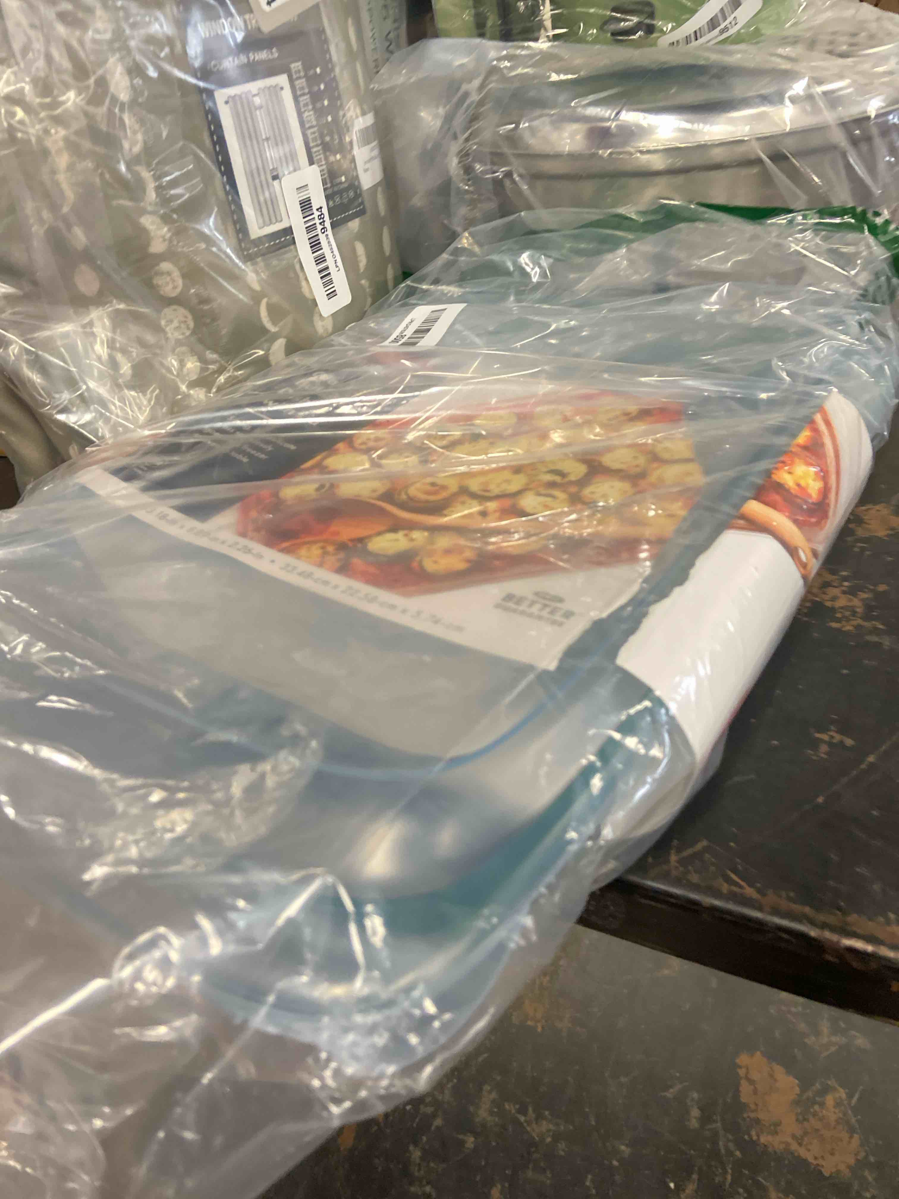 Condition photo showing New/Like New for OXO Good Grips Freezer-to-Oven Safe 3 Qt Glass Baking Dish with Lid, 9 x 13