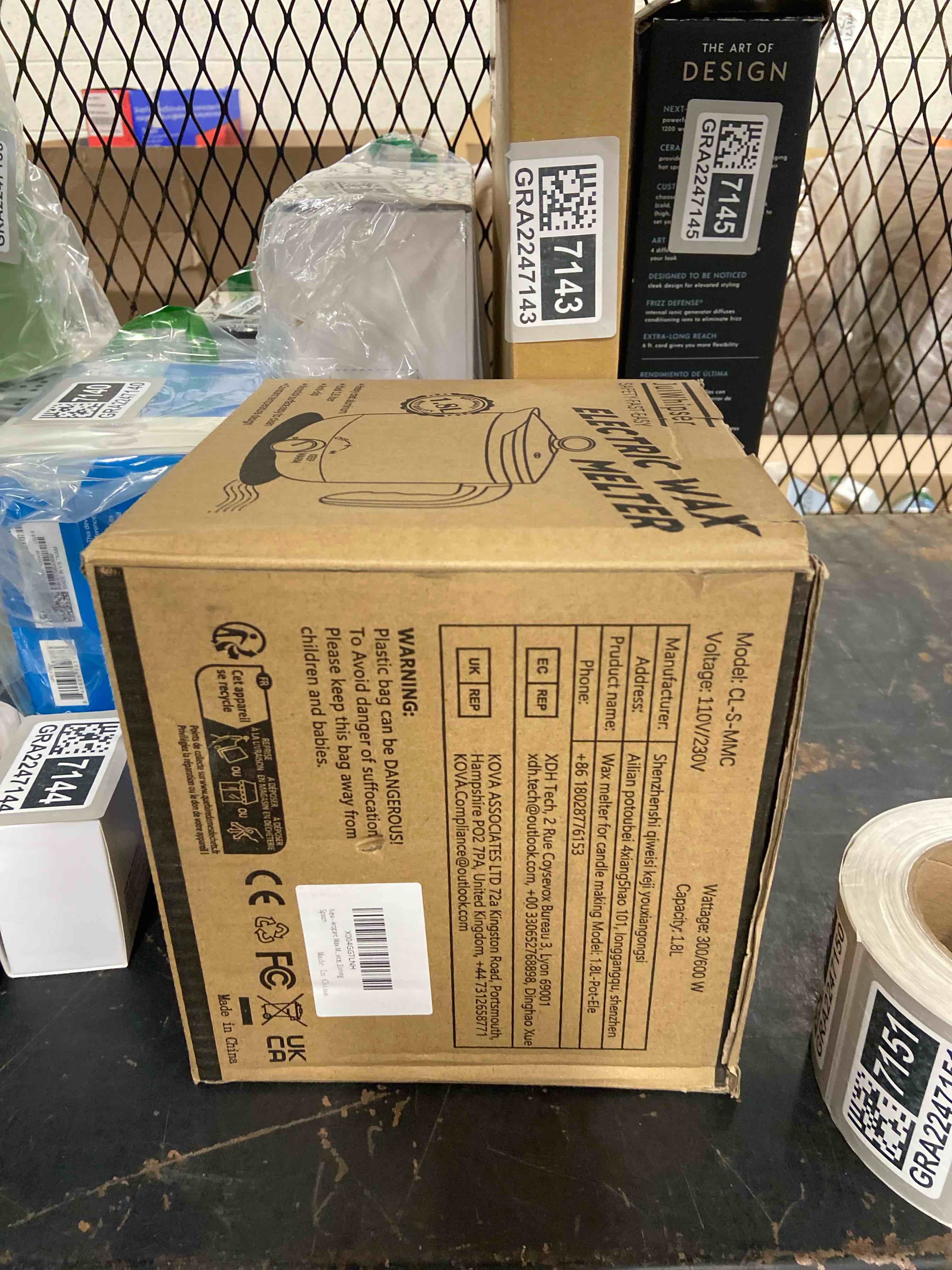 Condition photo showing New/Like New for Aroparc Wax Melter for Candle Making with Thermometer, Large 60oz/1.8L Electric Wax Melter with Pouring Spout Candle Making Kit for Beginners Adults 60oz-Kit