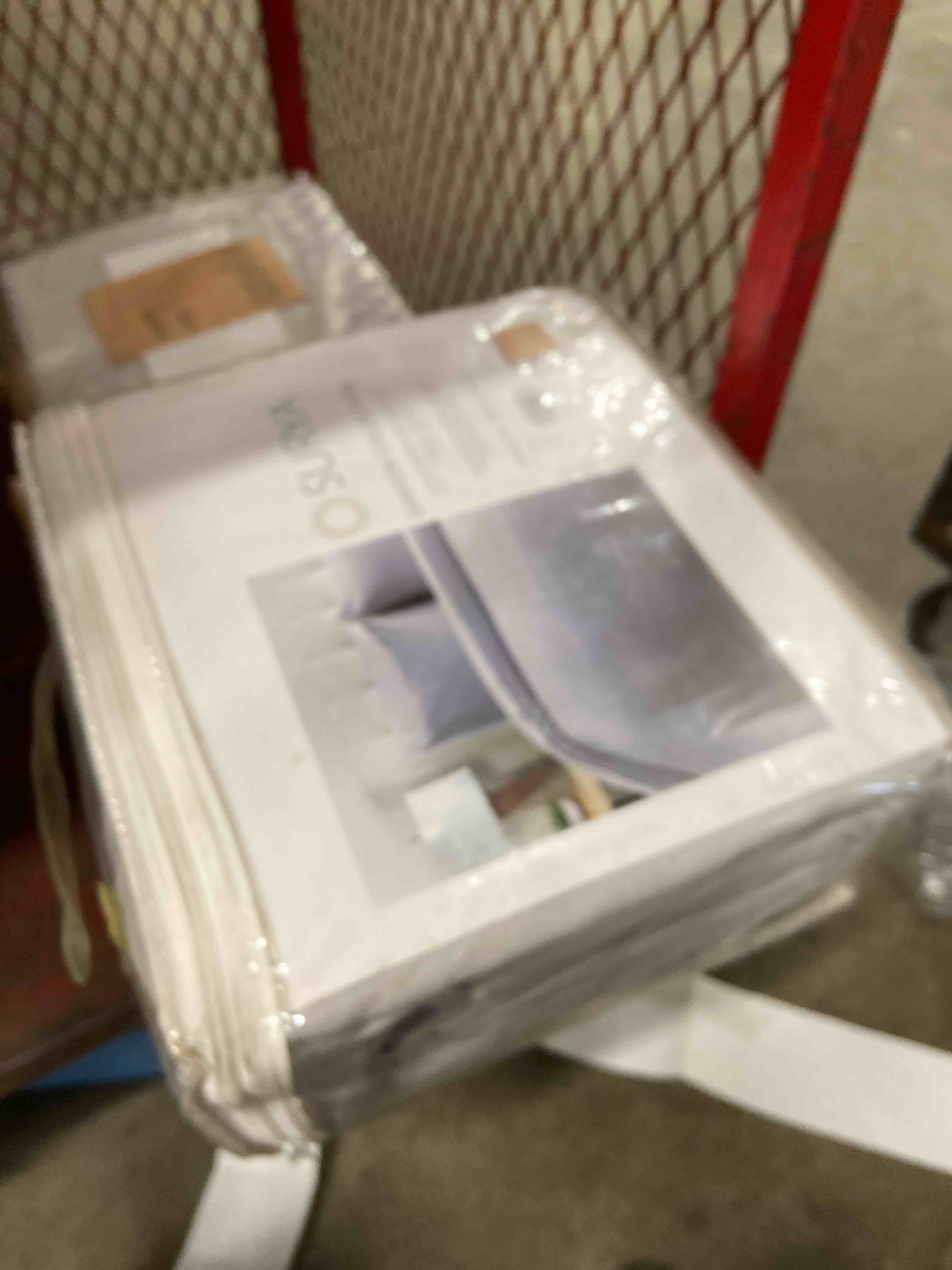 Condition photo showing New/Like New for Surya Dawson Linen Duvet And Covers With Light Gray Finish DAW2002-KSET