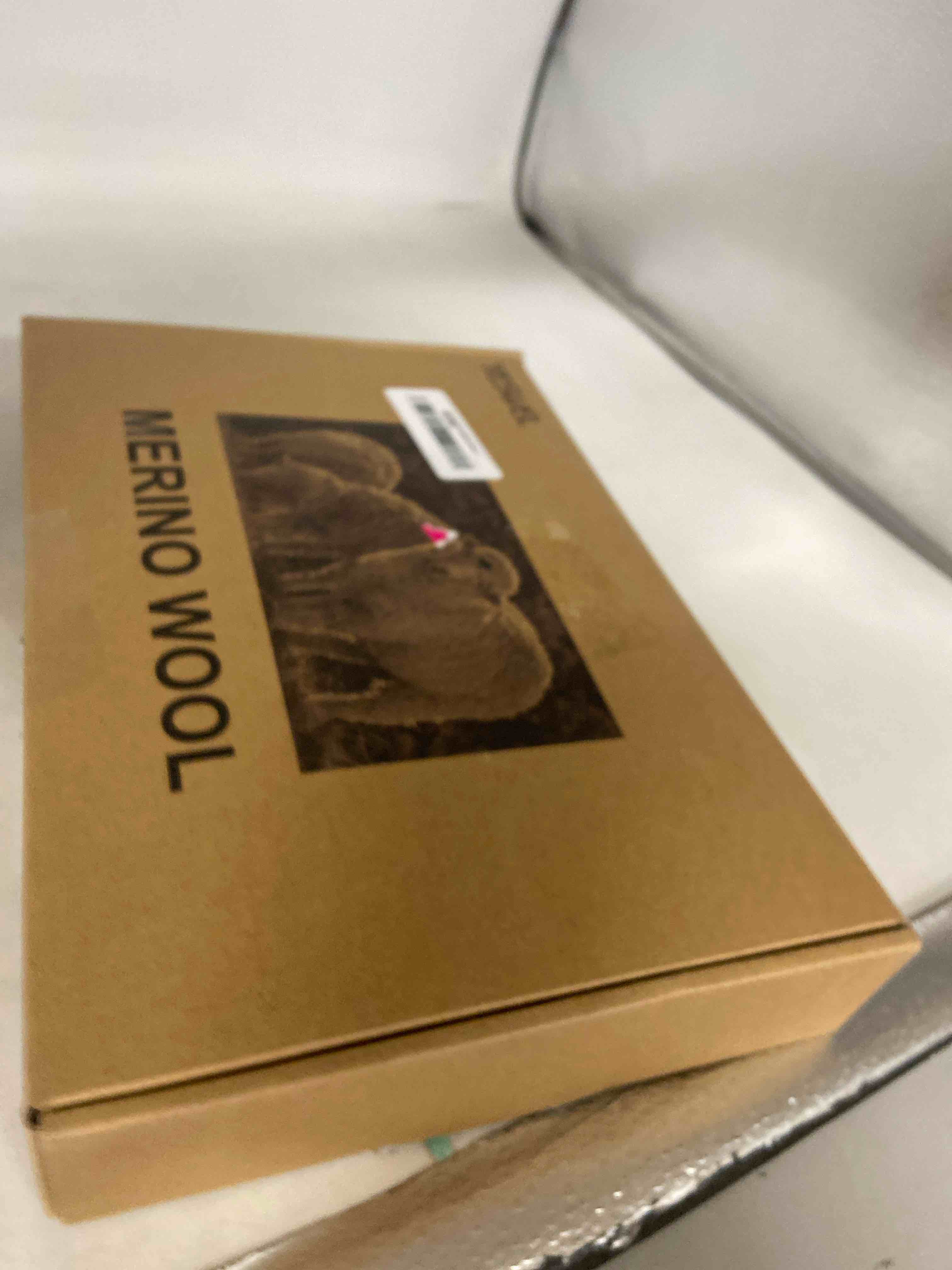 Condition photo showing New/Like New for 100% Merino Wool Base Layer Mens, Soft Thermals Underwear, Top and Bottom Set?Warm Long Johns Sets for Winter (S-2XL) 180g/M² Black Medium