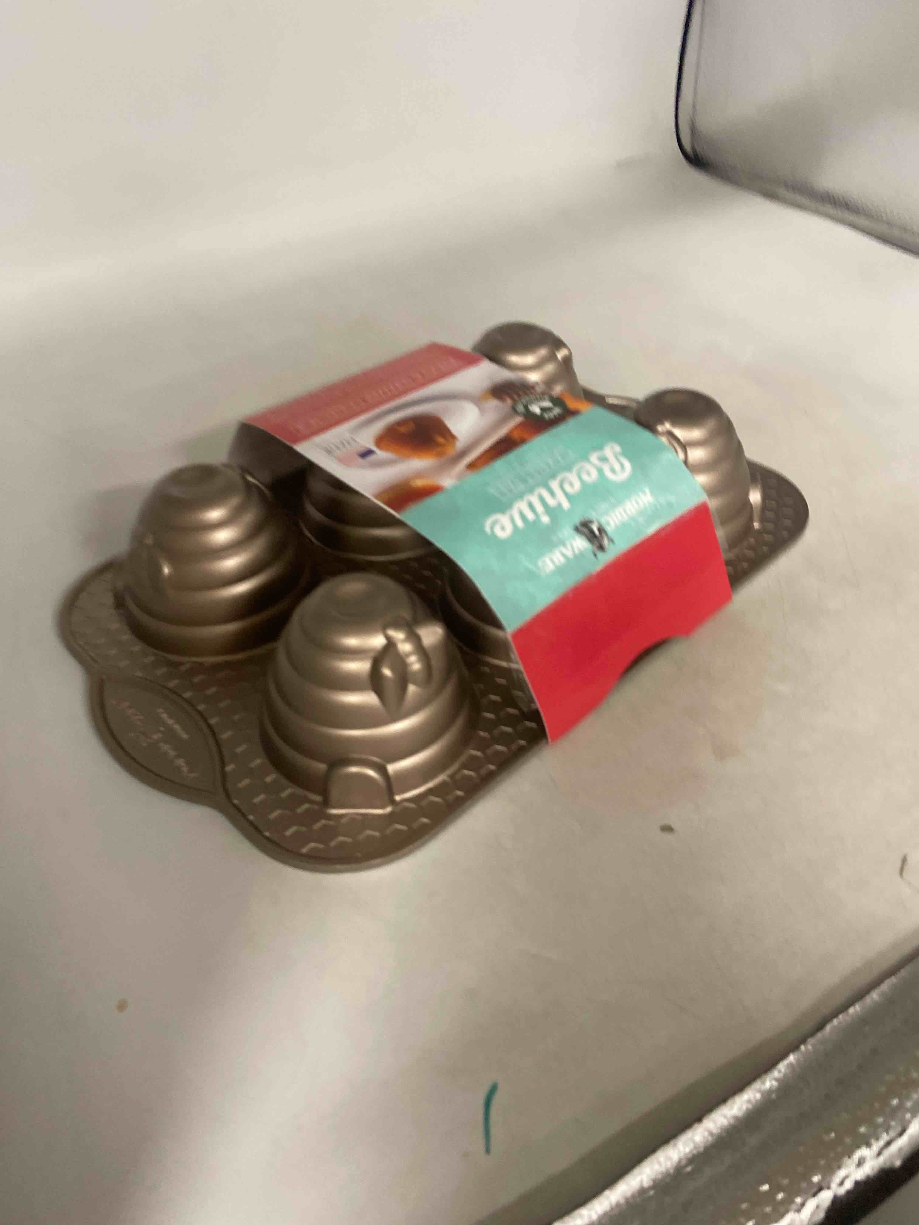Condition photo showing New/Like New for Nordic Ware Beehive Cakelet, 3 Cup Capacity, Toffee