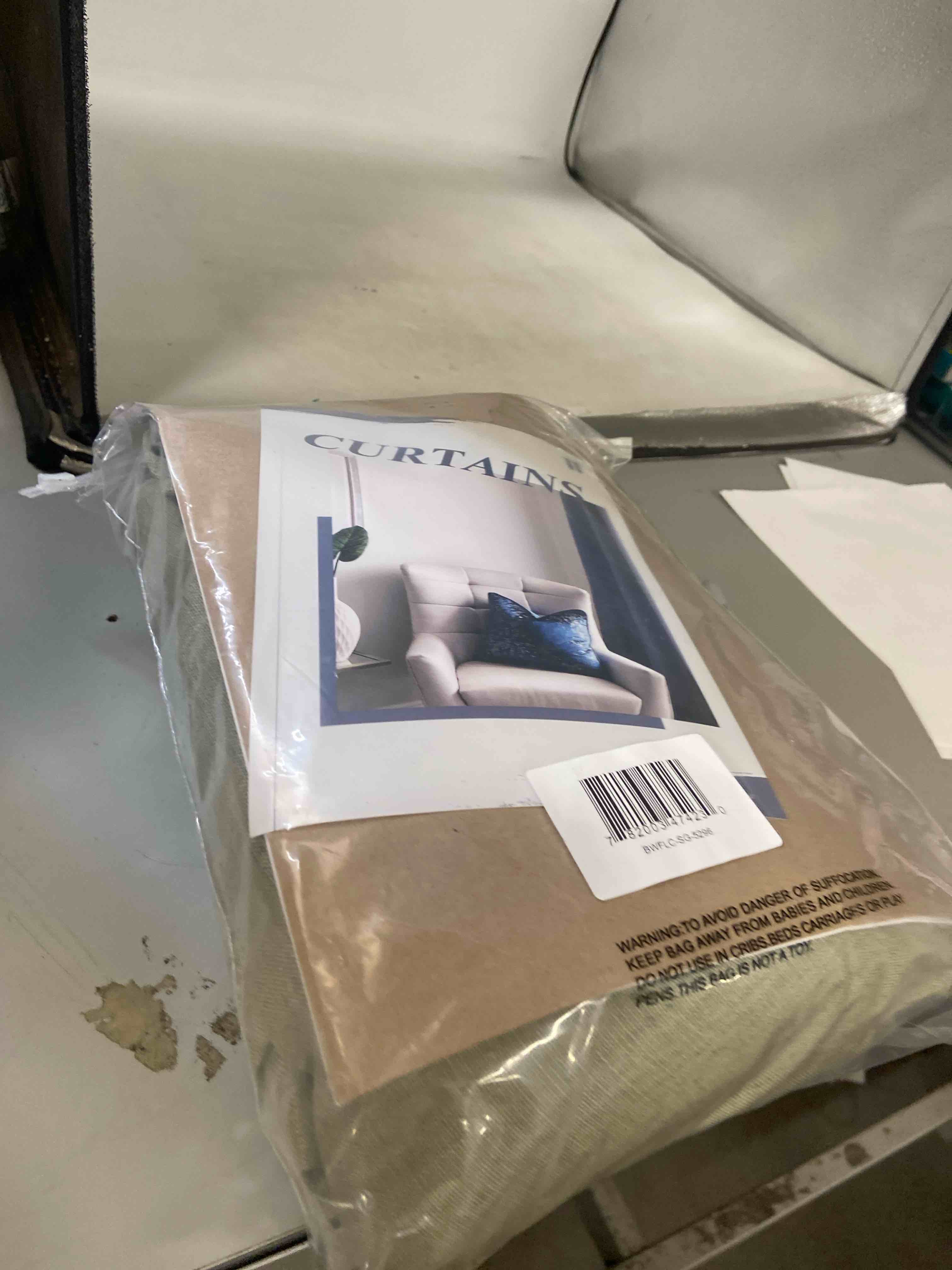 Condition photo showing New/Like New for Toyoko Linen Blended Semi-Sheer Back Tab Curtain Pair green