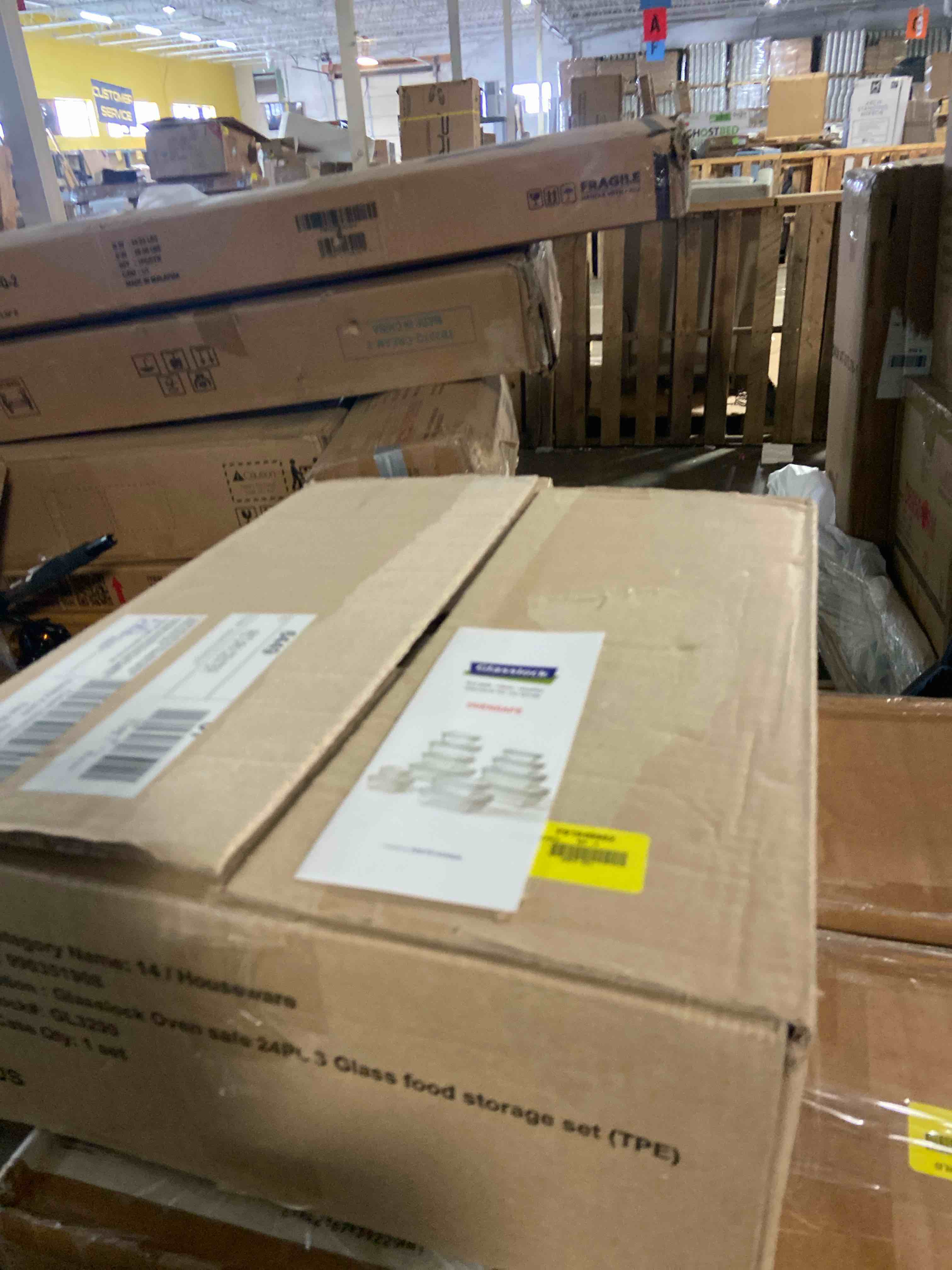 Condition photo showing New/Like New for Member's Mark 24-Piece Glass Food Storage Set By Glasslock