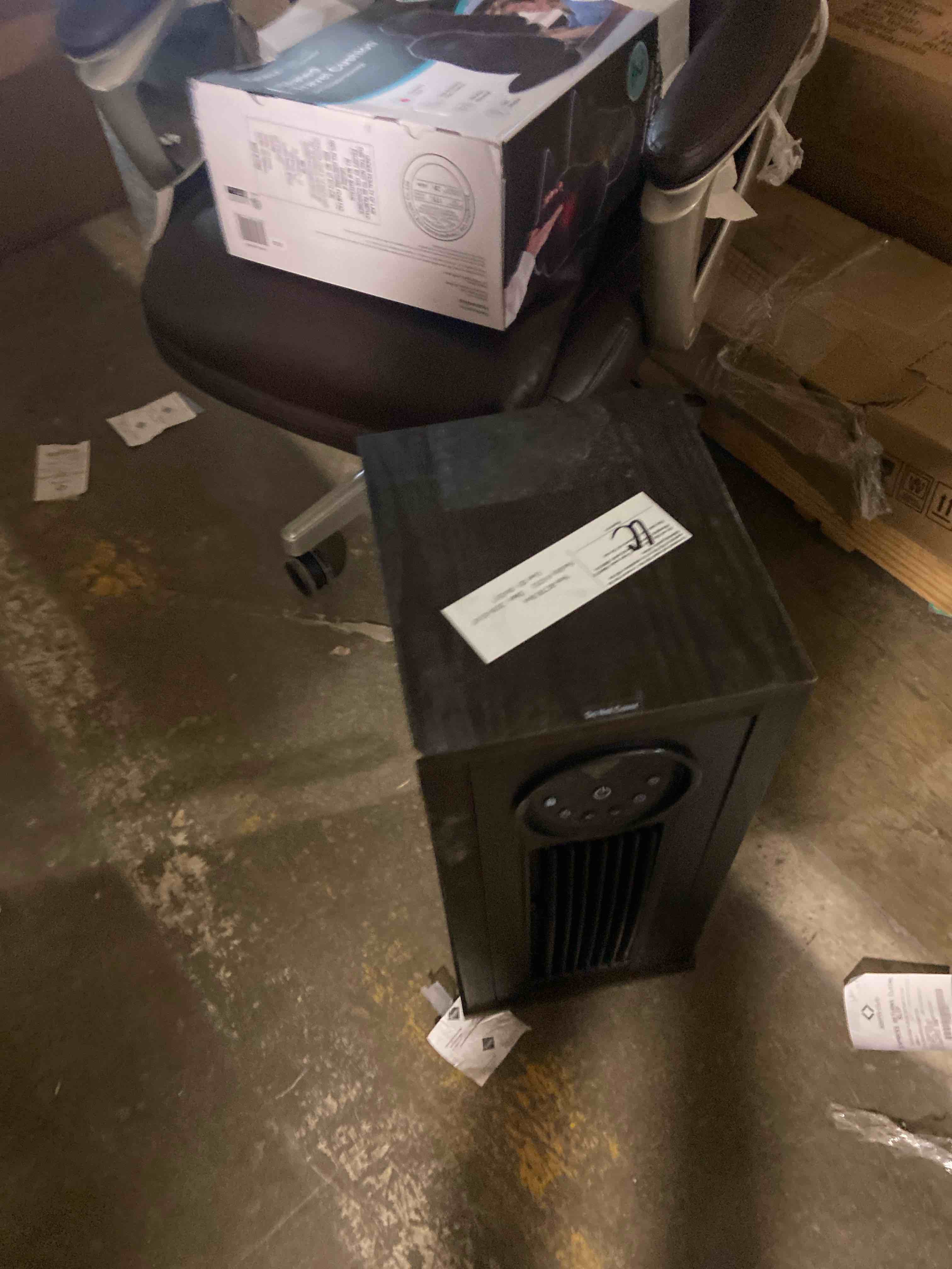 Condition photo showing Good Condition for Member's Mark 23" 1500W Infrared Tower Heater with UV LED Light