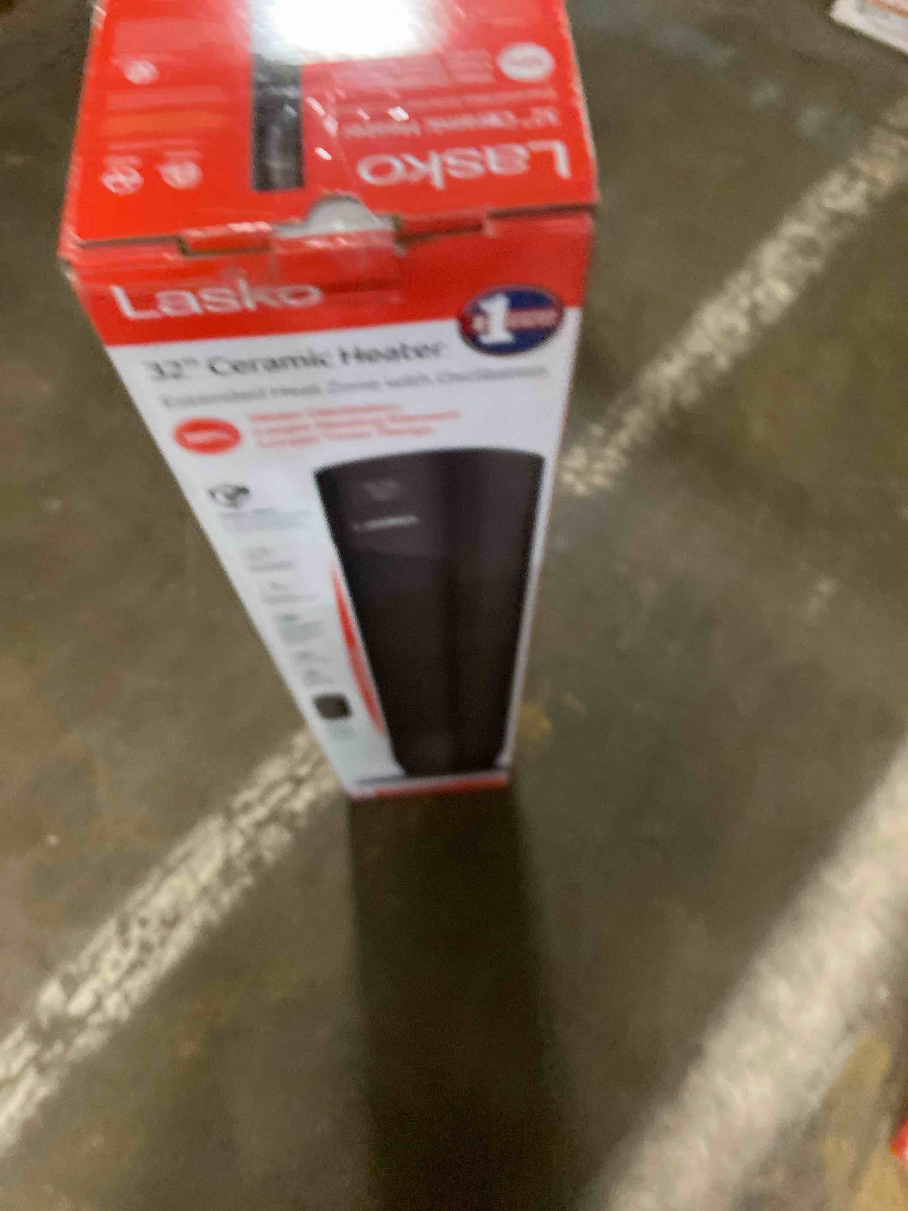 Condition photo showing New/Like New for Lasko 32  Oscillating Ceramic Tower Space Heater with Remote
