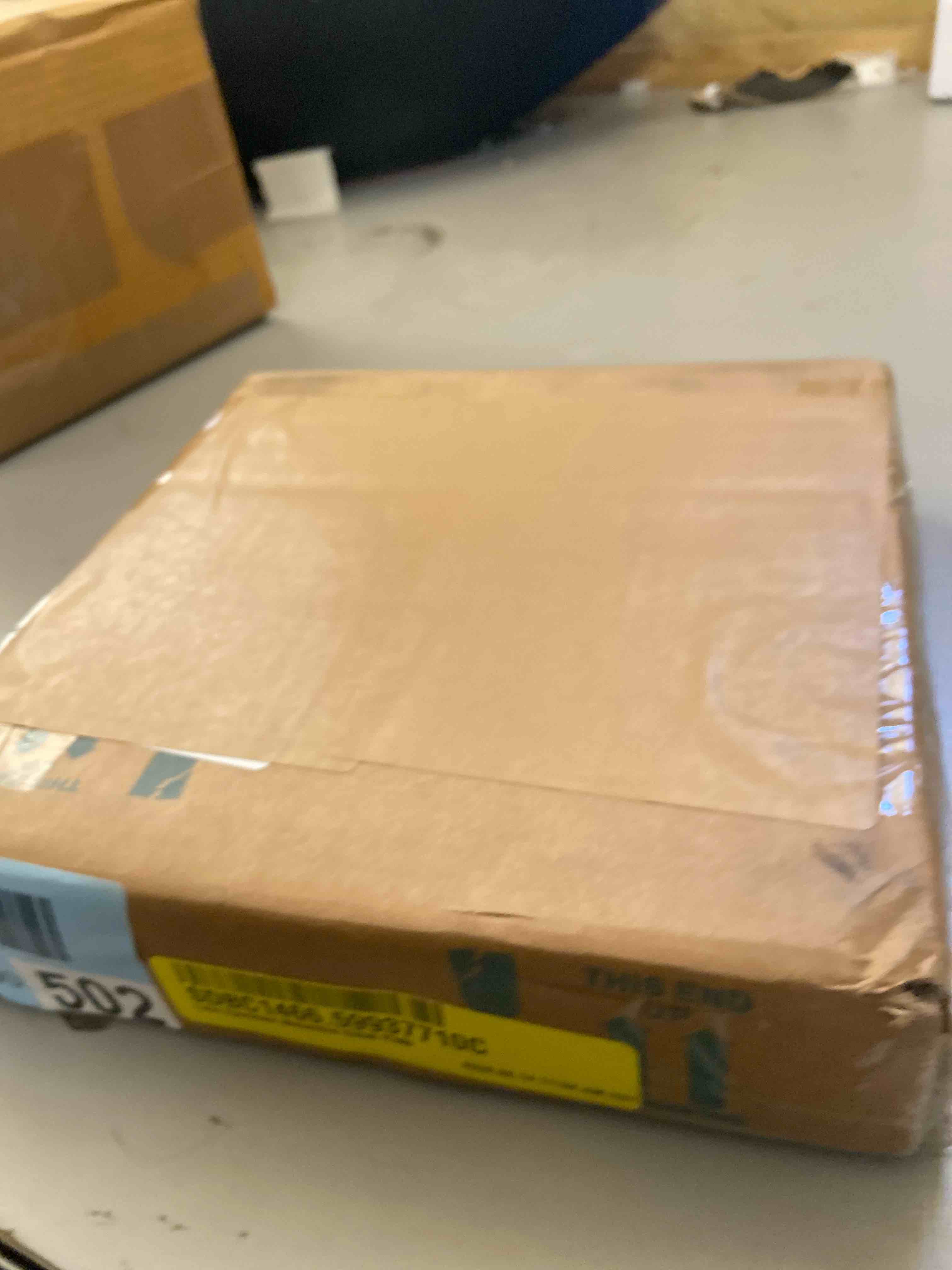 Condition photo showing New/Like New for TarHong Retreat Pottery White Bamboo Salad Plates, 8.5" Diameter, Proprietary Merge Material Mix (Bamboo Powder & Melamine), Shatterproof, Indoor/Outdoor, Set of 6