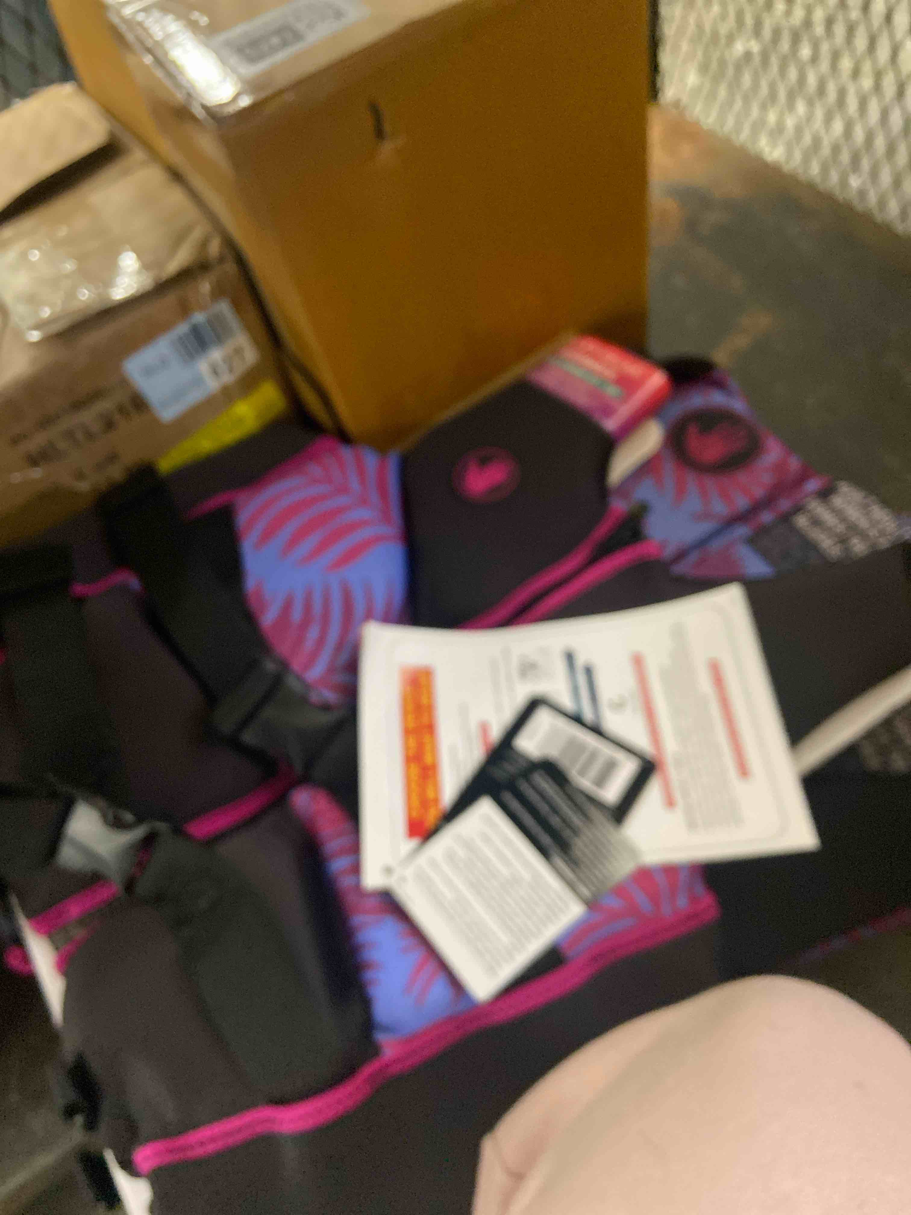 Condition photo showing New/Like New for Body Glove womens Palm Purple