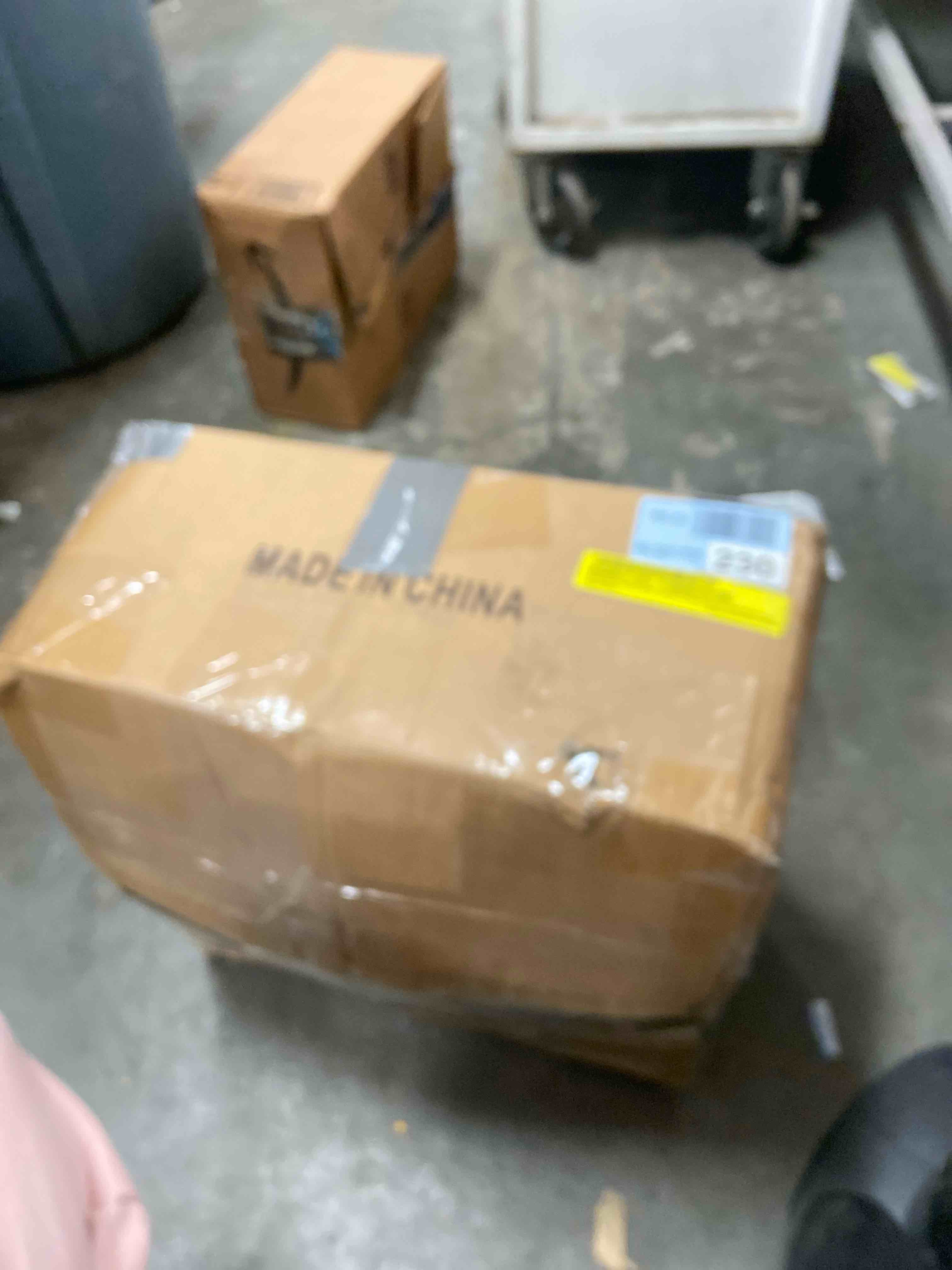 Condition photo showing New/Like New for DWR Luxury King Down Feather Fibers Comforter, Ultra-Soft Cotton Blend Fabric, Medium Weight for All Season Hotel Style Fluffy Duvet Insert with Ties (106x90 Inches, White) King White/Medium-weight