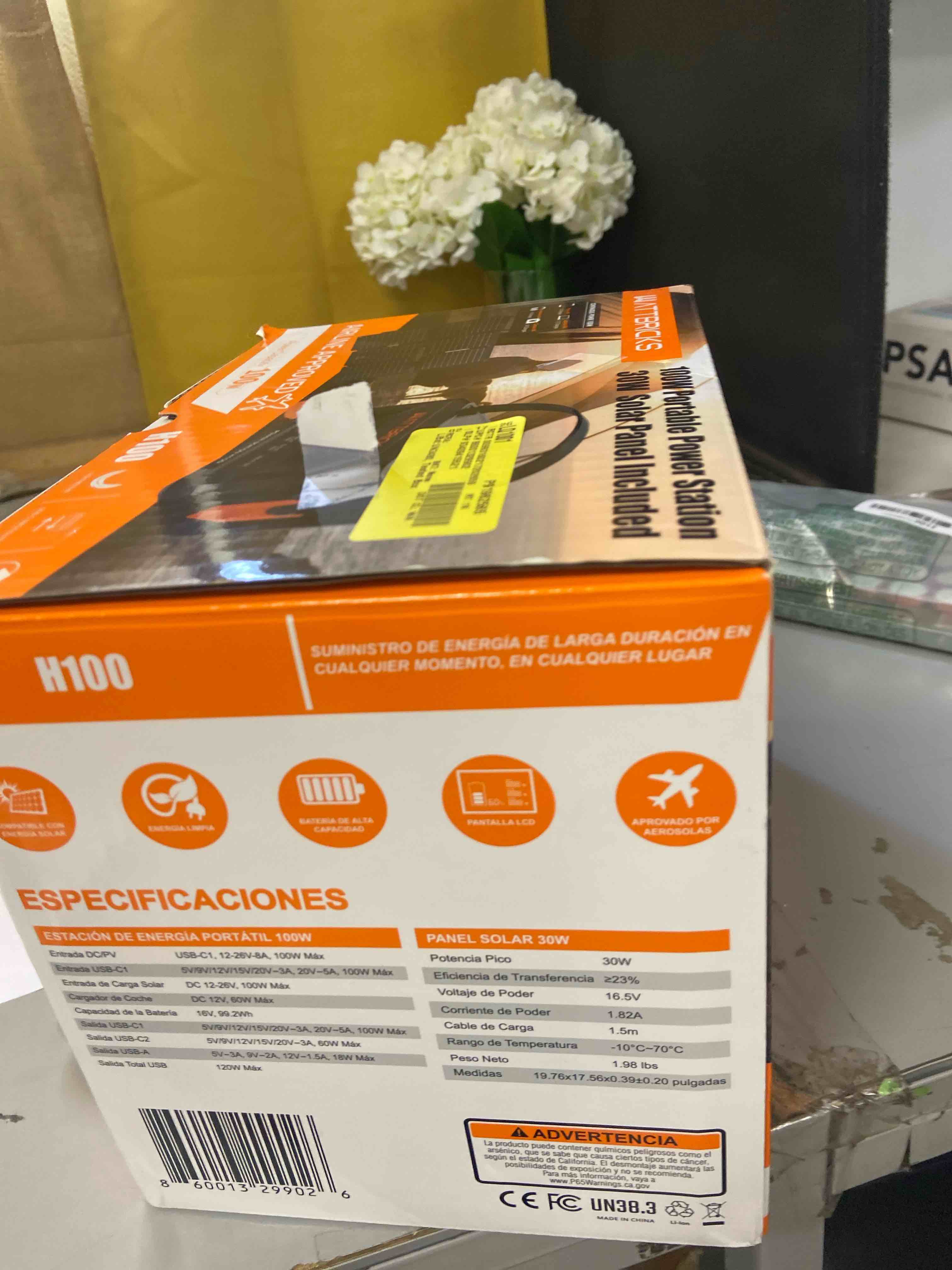 Condition photo showing New/Like New for  Wattbricks Energy 120-Watt Peak With 99.2Whr Portable Power Station & 30-Watt Portable Solar Panel Bundle