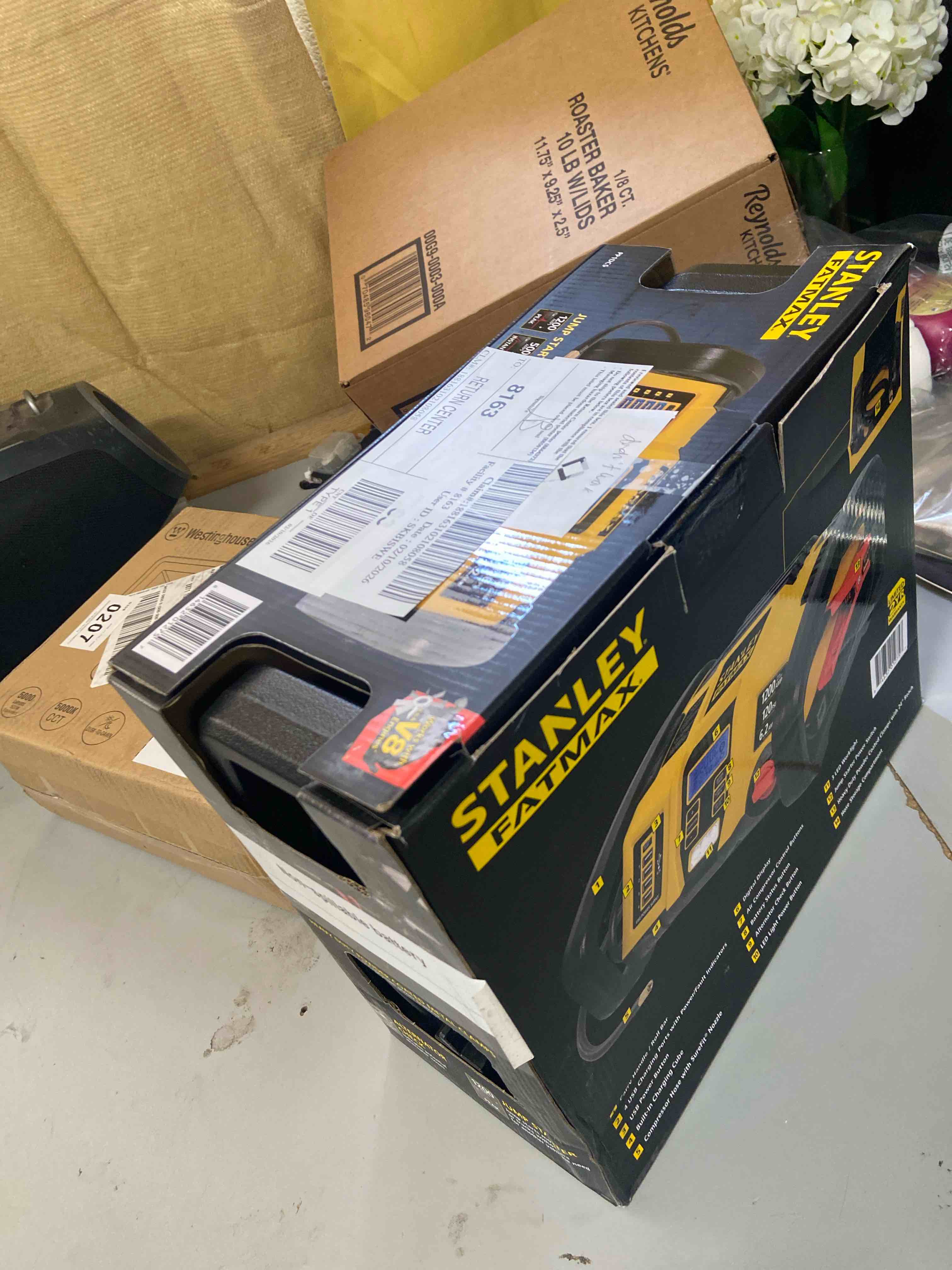 Condition photo showing New/Like New for Stanley Fatmax 1000 Peak Amp Power Station with 4 USB Ports, Jump-Starter, 120 PSI Air Compressor, Black, Lithium Ion Battery