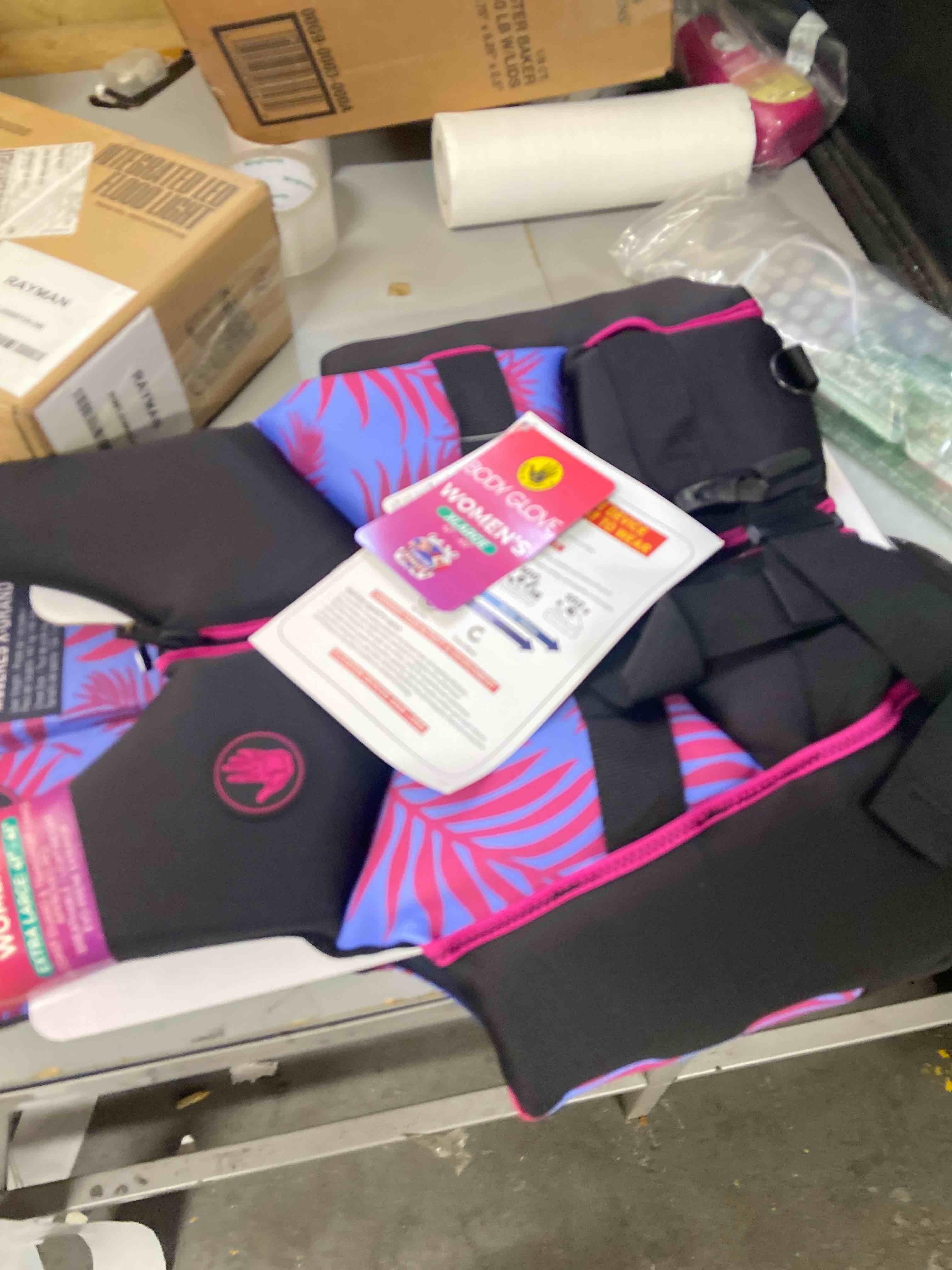 Condition photo showing New/Like New for Body Glove womens Palm Purple