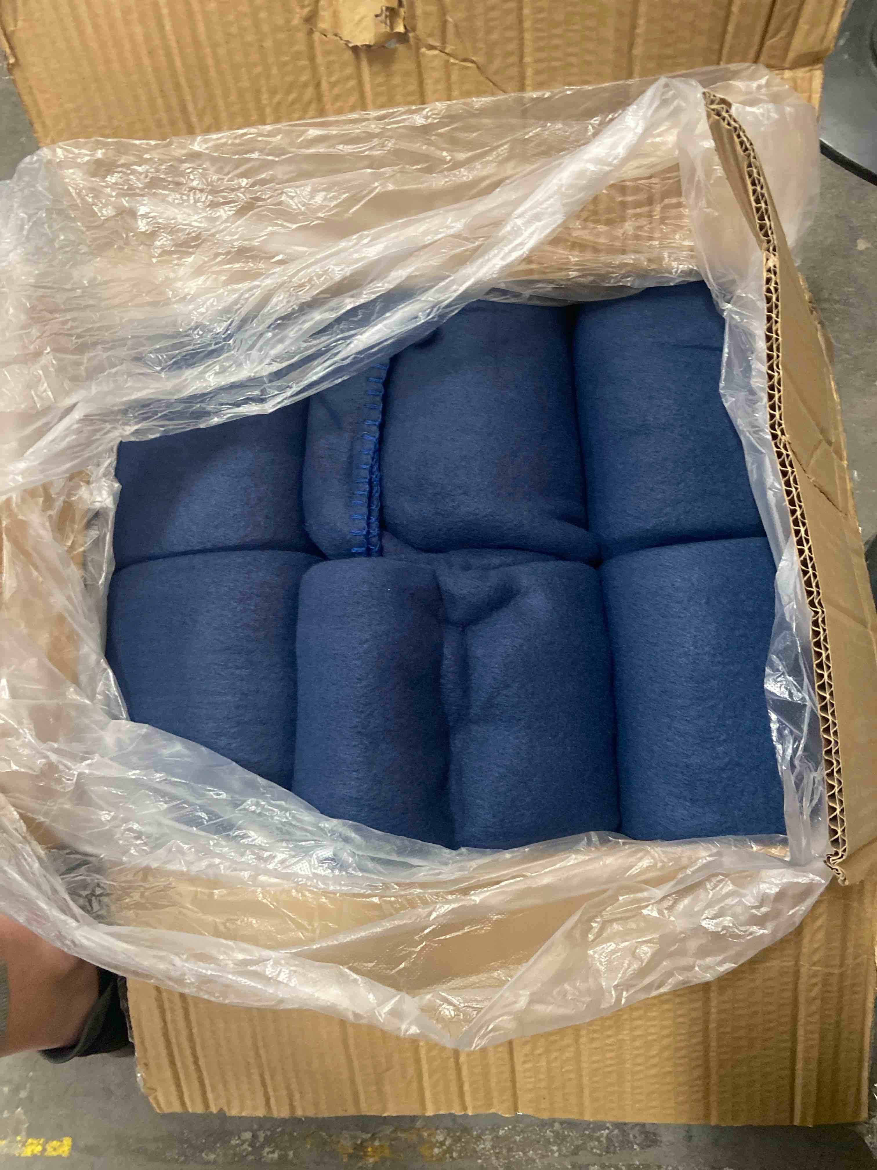 Condition photo showing New/Like New for Fleece Throw Blankets Bulk Fleece Blankets Solid Wholesale Lightweight Warm Soft for Pet Bed Sofa Couch Office Wedding Gifts Travel Seasons (Navy, Pack of 6-50x60 Inches)