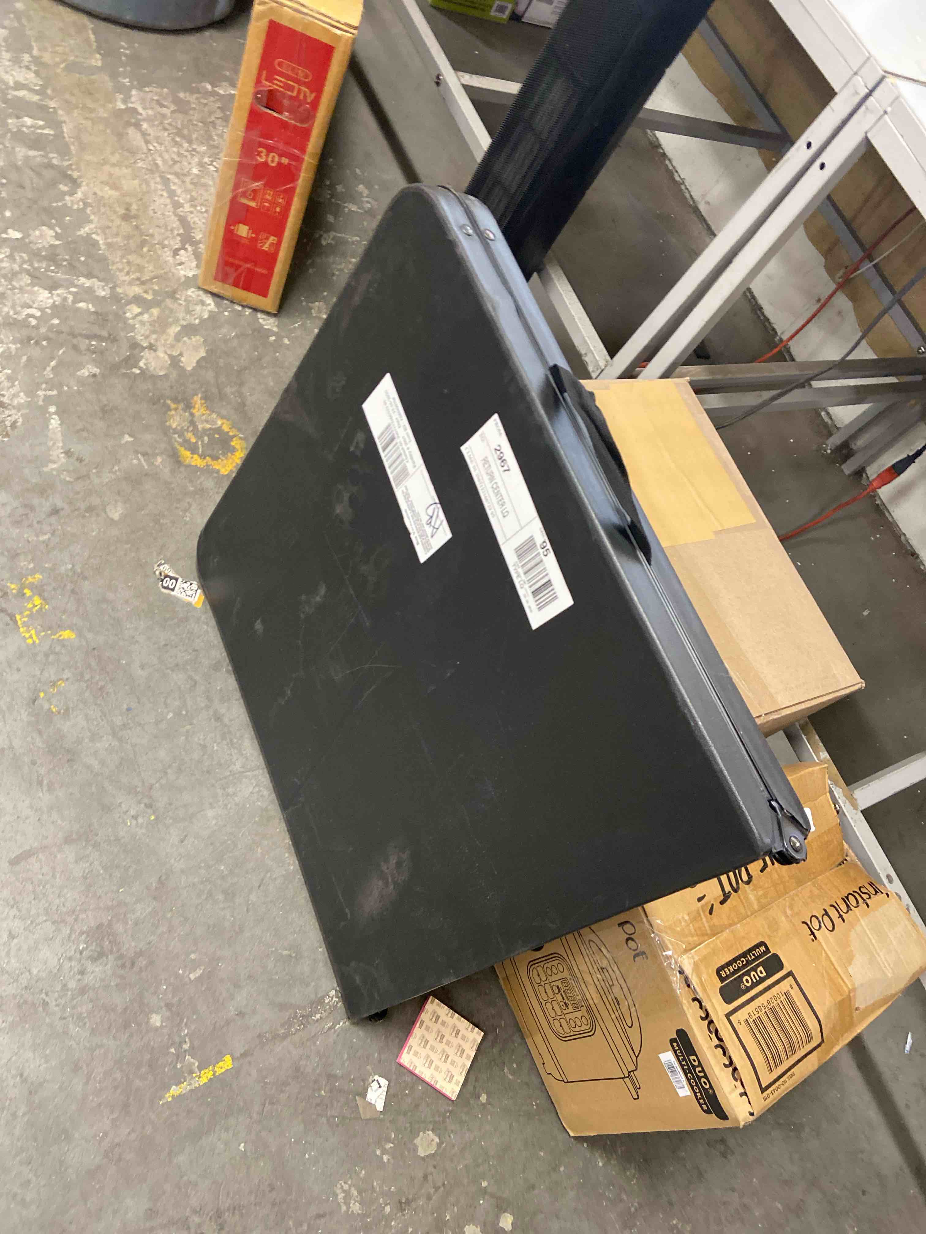 Condition photo showing Good Condition for 34" Square Folding Card Table, Fold-in-Half Utility Dining Portable Table Heavy Duty HDPE Plastic Foldable with Carrying Handle Indoor Outdoor for Picnic, Camping, Party, Black Dark Black 34IN?square)