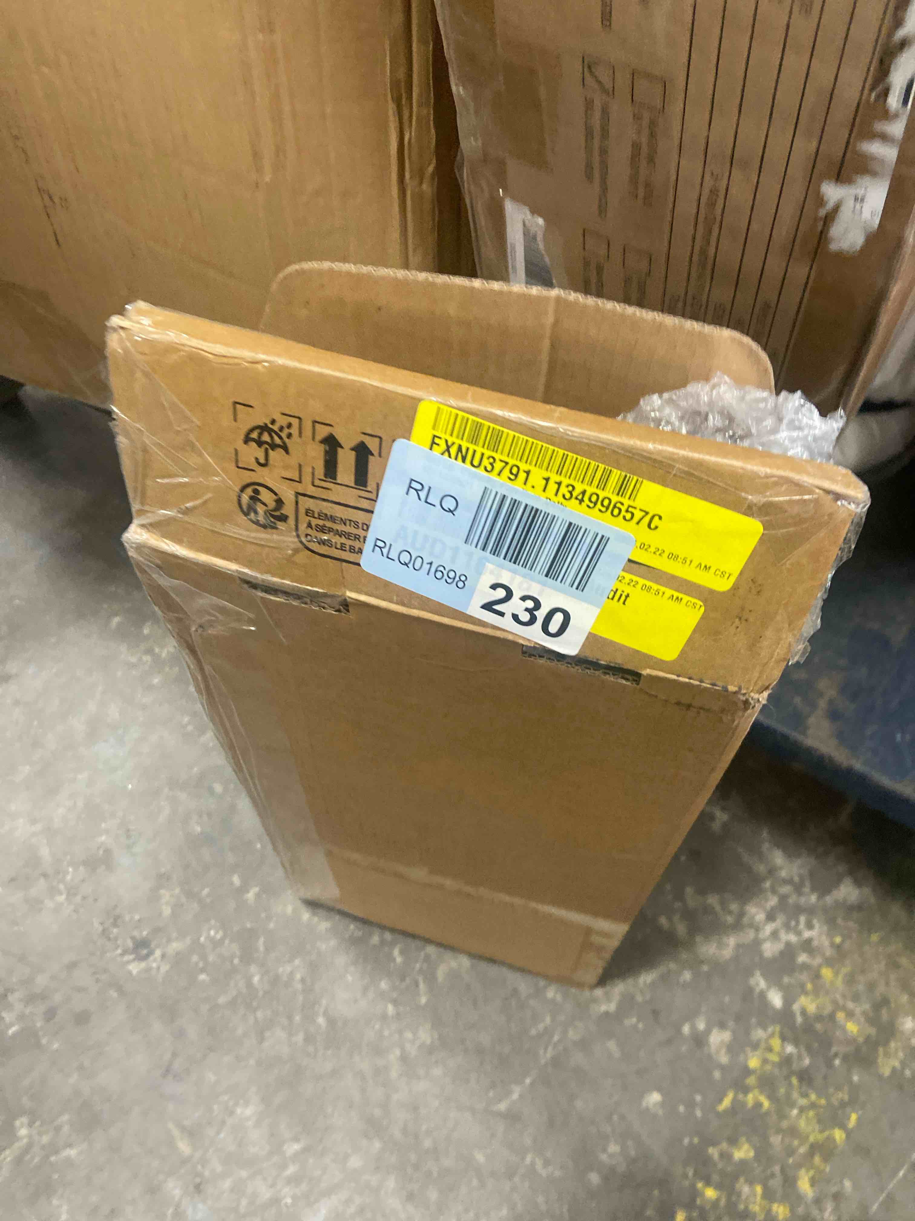 Condition photo showing New/Like New for 400lb capacity furniture dolly  