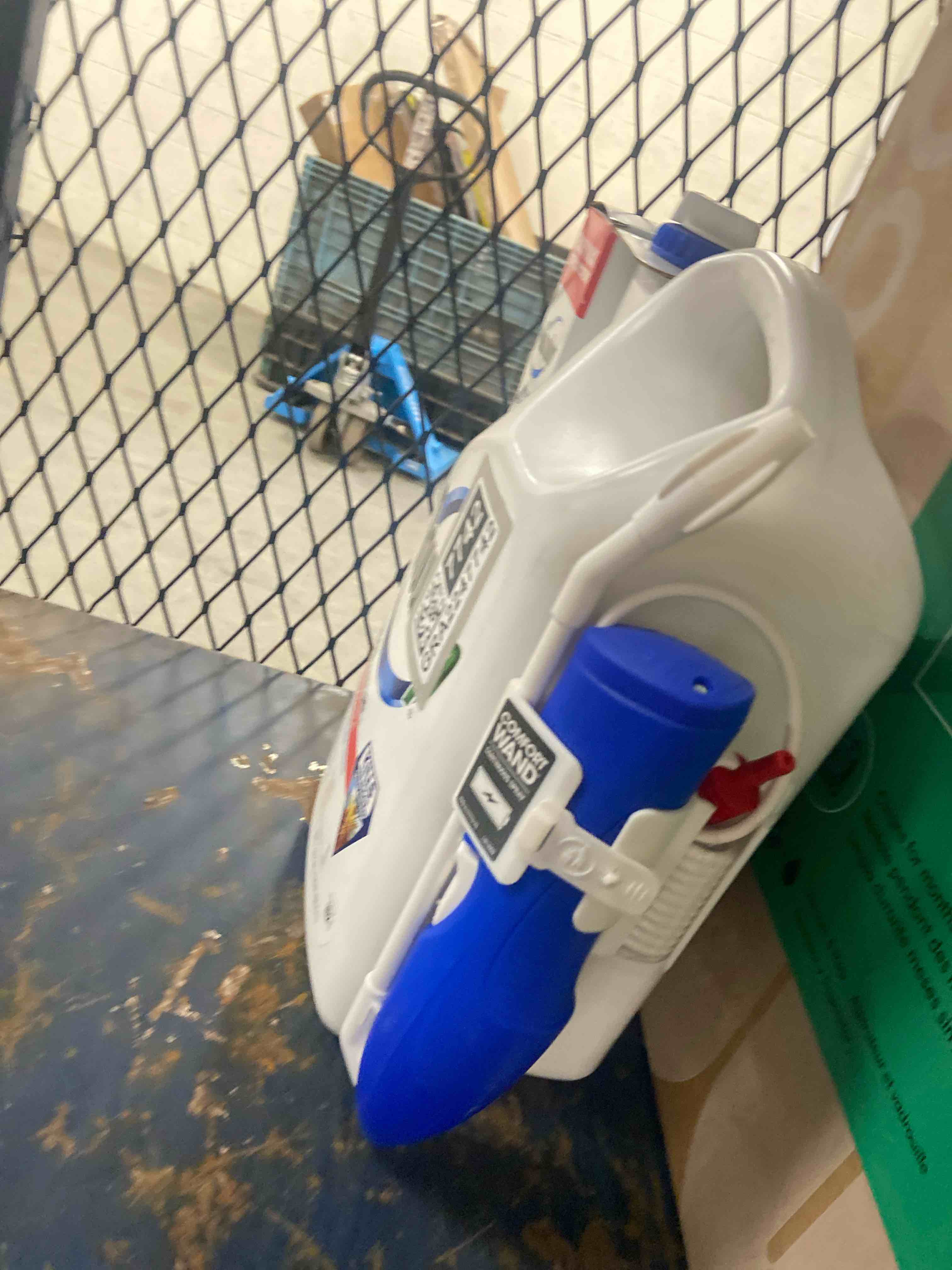 Condition photo showing New/Like New for Roundup Weed and Grass Killer4 Club Bundle with Comfort Wand and 2 Refills