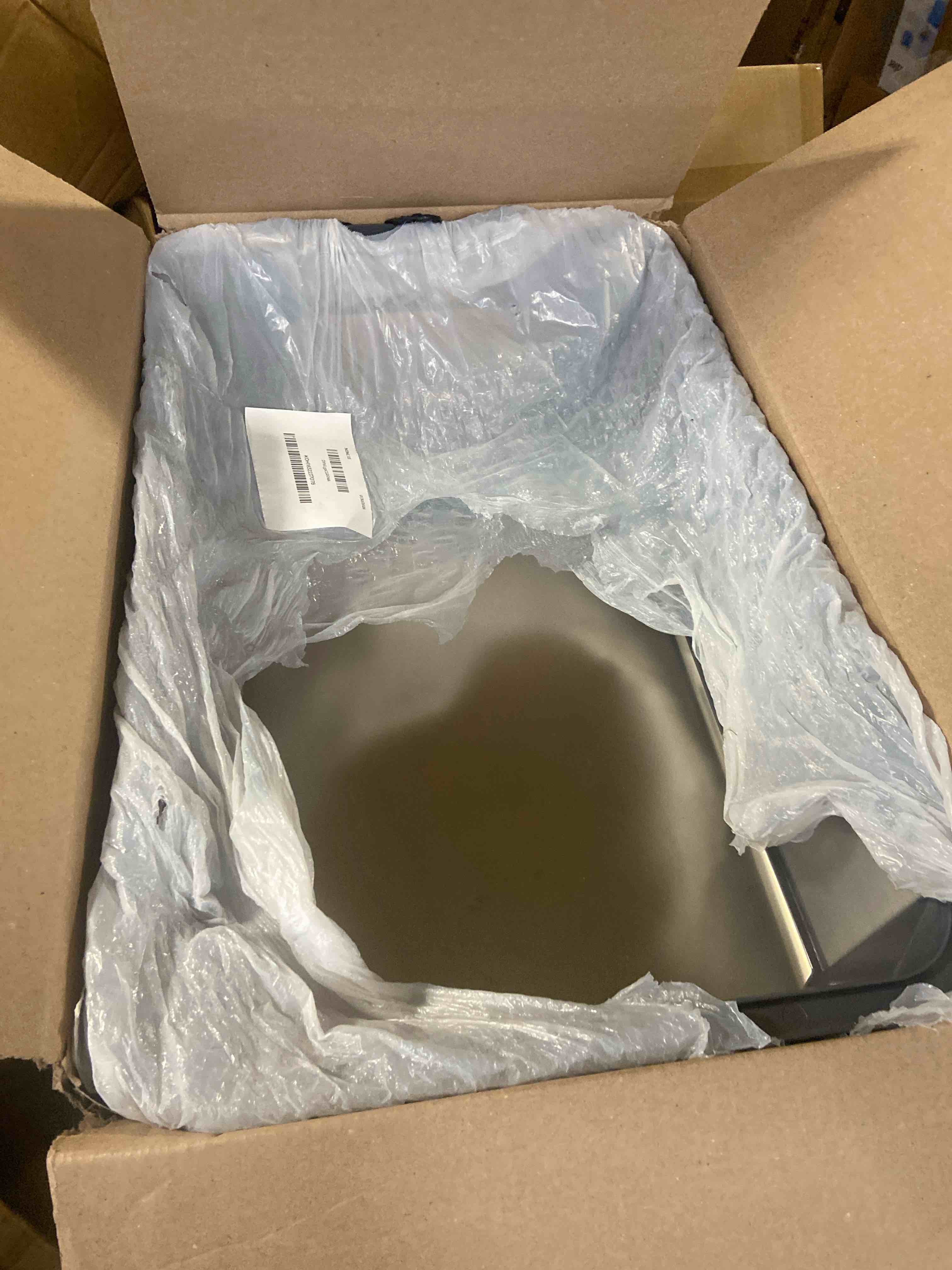 Condition photo showing New/Like New for iPrimio XL Stainless Steel Litter Box with Lid - High-Sided Metal Litter Box with Enclosure for Big Cats - Easy to Clean, Rust-Resistant, and Durable - Never Absorbs Odors - 23.5 x 15.5 x 6 in XL - Box with Enclosure 1.0