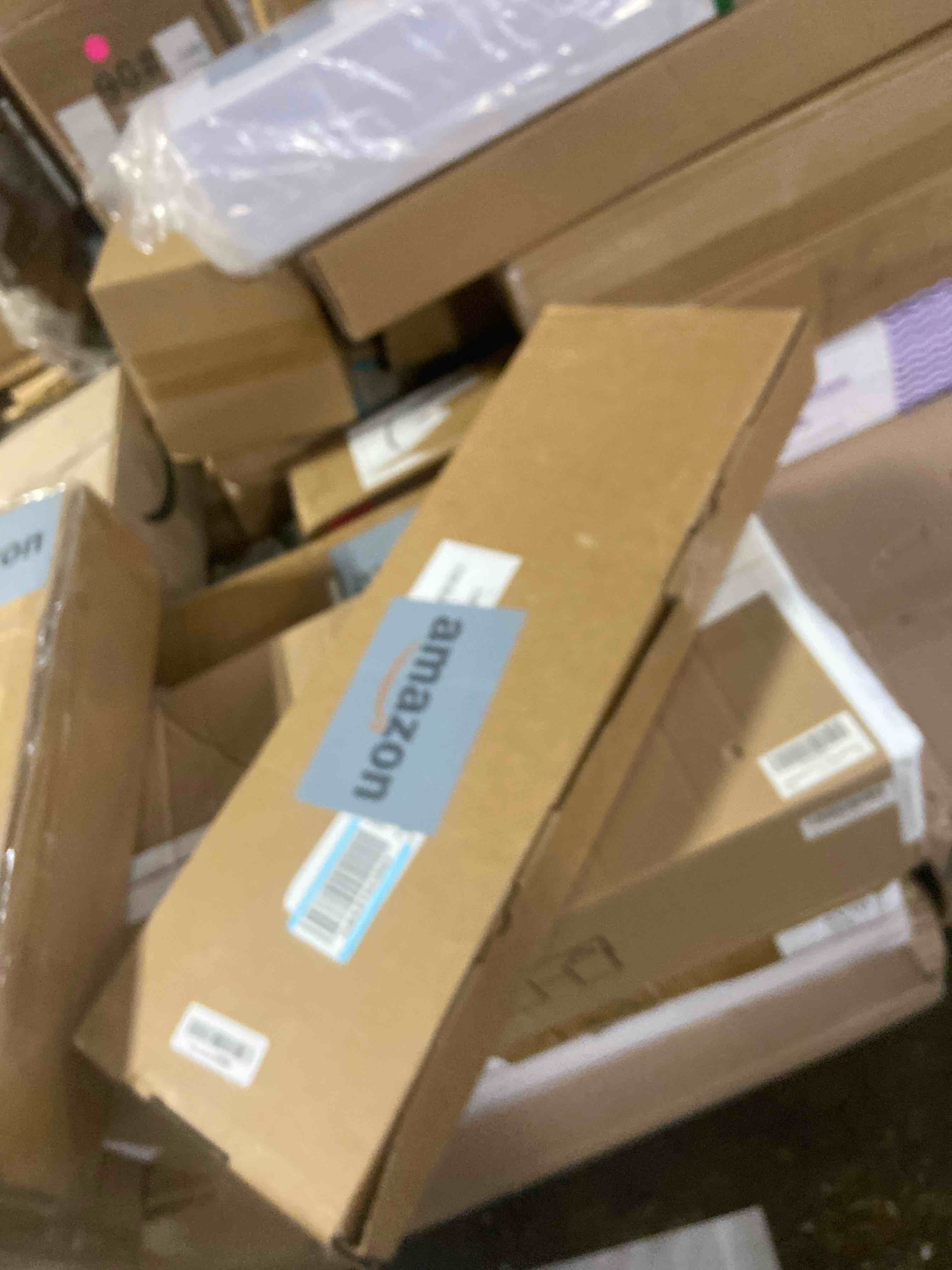 Condition photo showing New/Like New for TNOMS Brushed Gold 5-Pieces Bathroom Hardware Set Towel Bar Set,Stainless Steel Bathroom Hardware 23.6 Inch Towel Bar Towel Holder Set Wall-Mounted Gold C