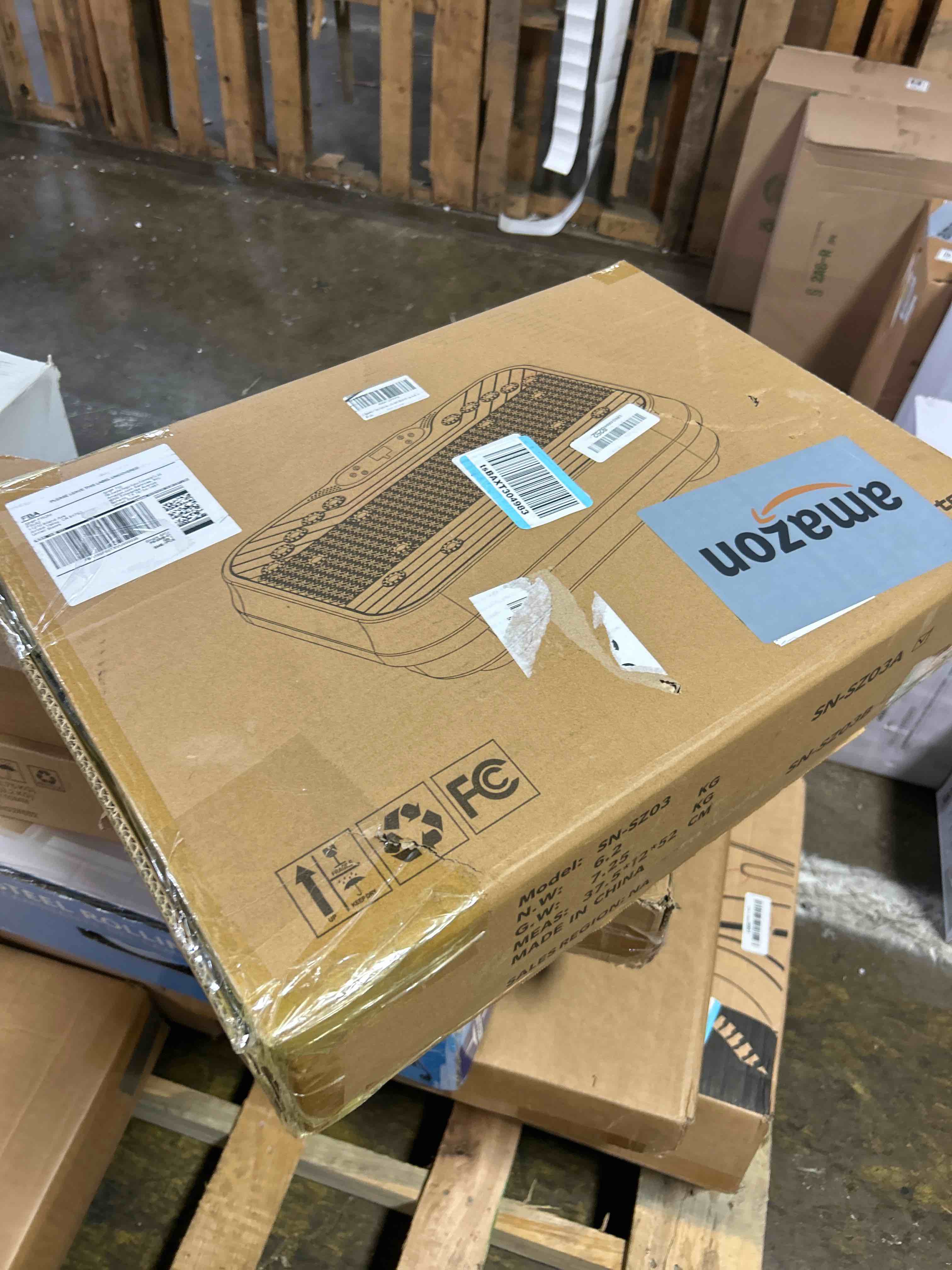 Condition photo showing New/Like New for Vibration Plate Exercise Machine for Lymphatic Drainage,Power Vibrate Stand Shake Board 400 Lbs Capacity Fitness Platform with Fitness Resistance Bands Weight Loss Gifts for Women Men