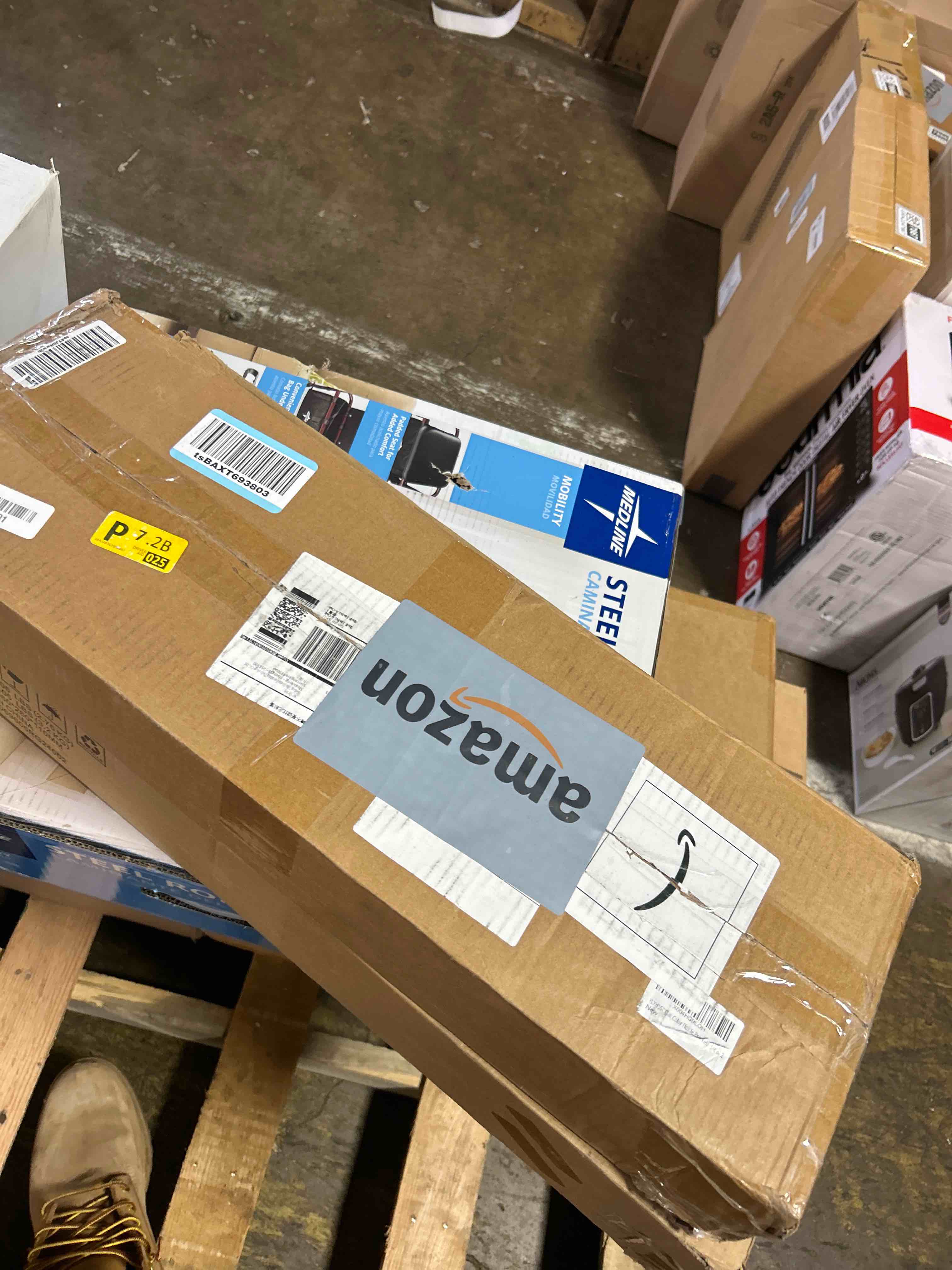 Condition photo showing New/Like New for 24x8x1.6 inch Floating Shelves Set of 2 – Solid Wood Rustic Oak Wall Mounted Shelf for Kitchen, Bathroom, Living Room Oak 24x8x1.6