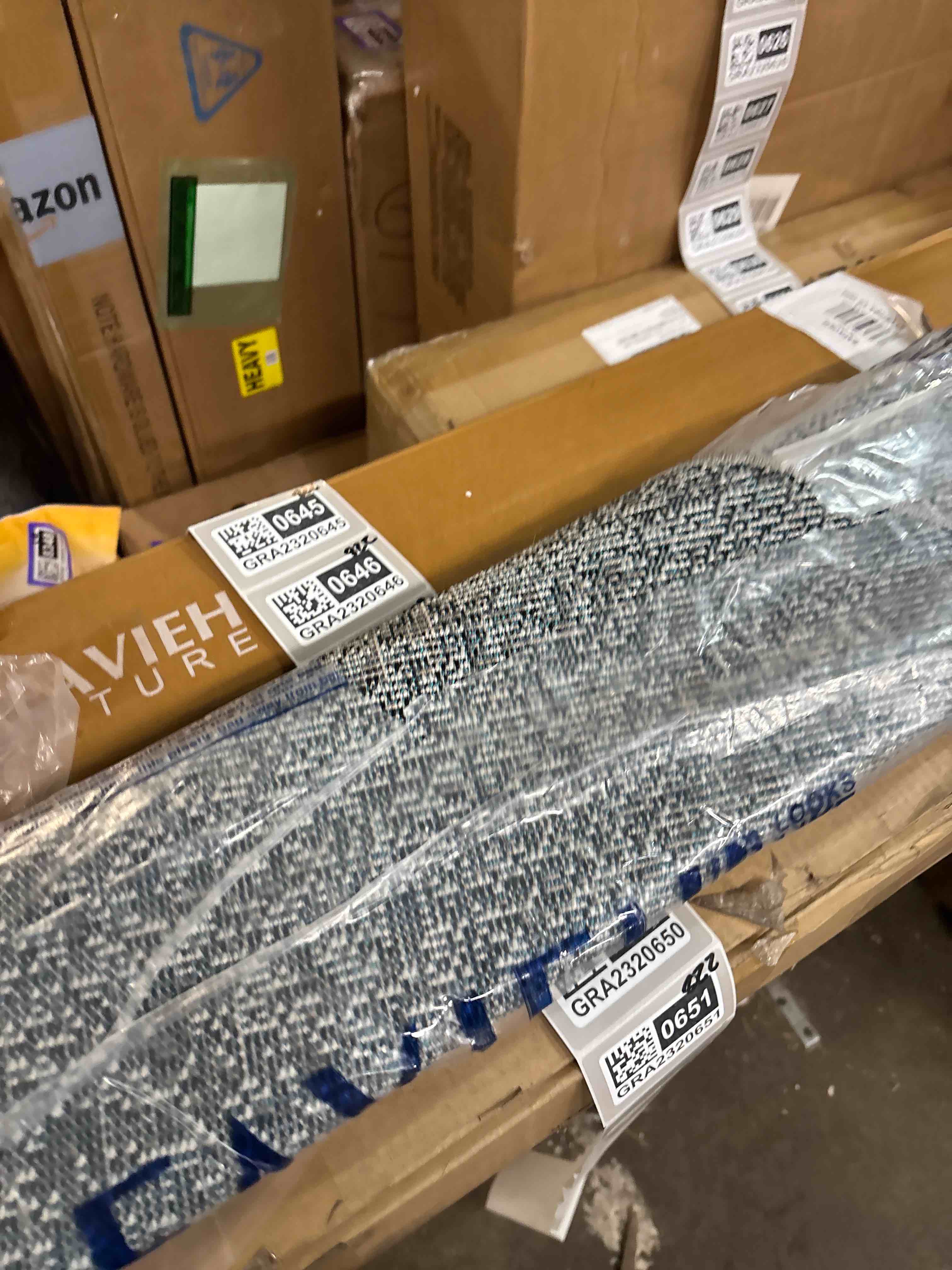 https://s3.amazonaws.com/lotting-images-prod/phillipi/GRA2320651_1743190641854.jpeg