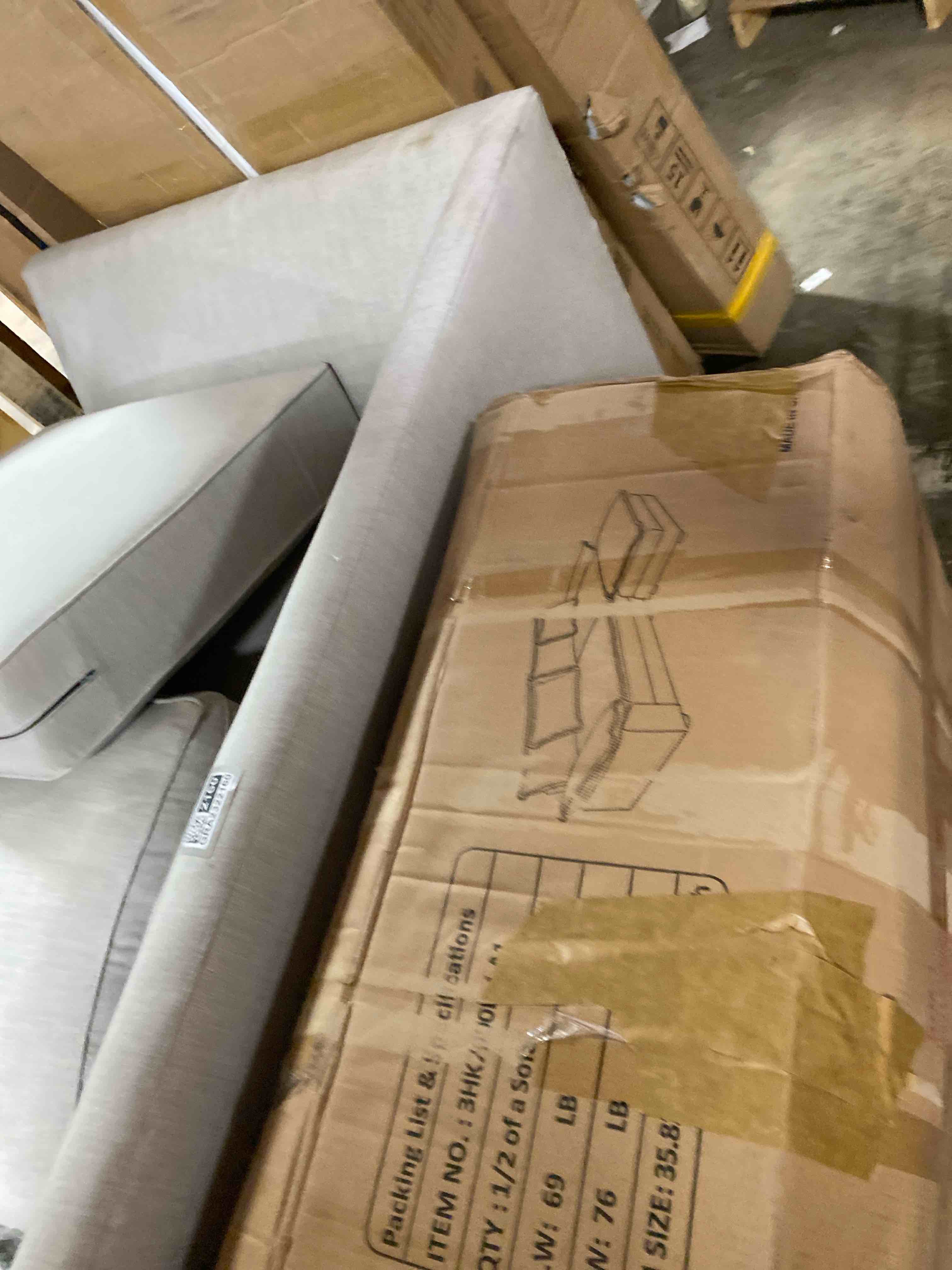 https://s3.amazonaws.com/lotting-images-prod/phillipi/GRA2322162_1744994937380.jpeg