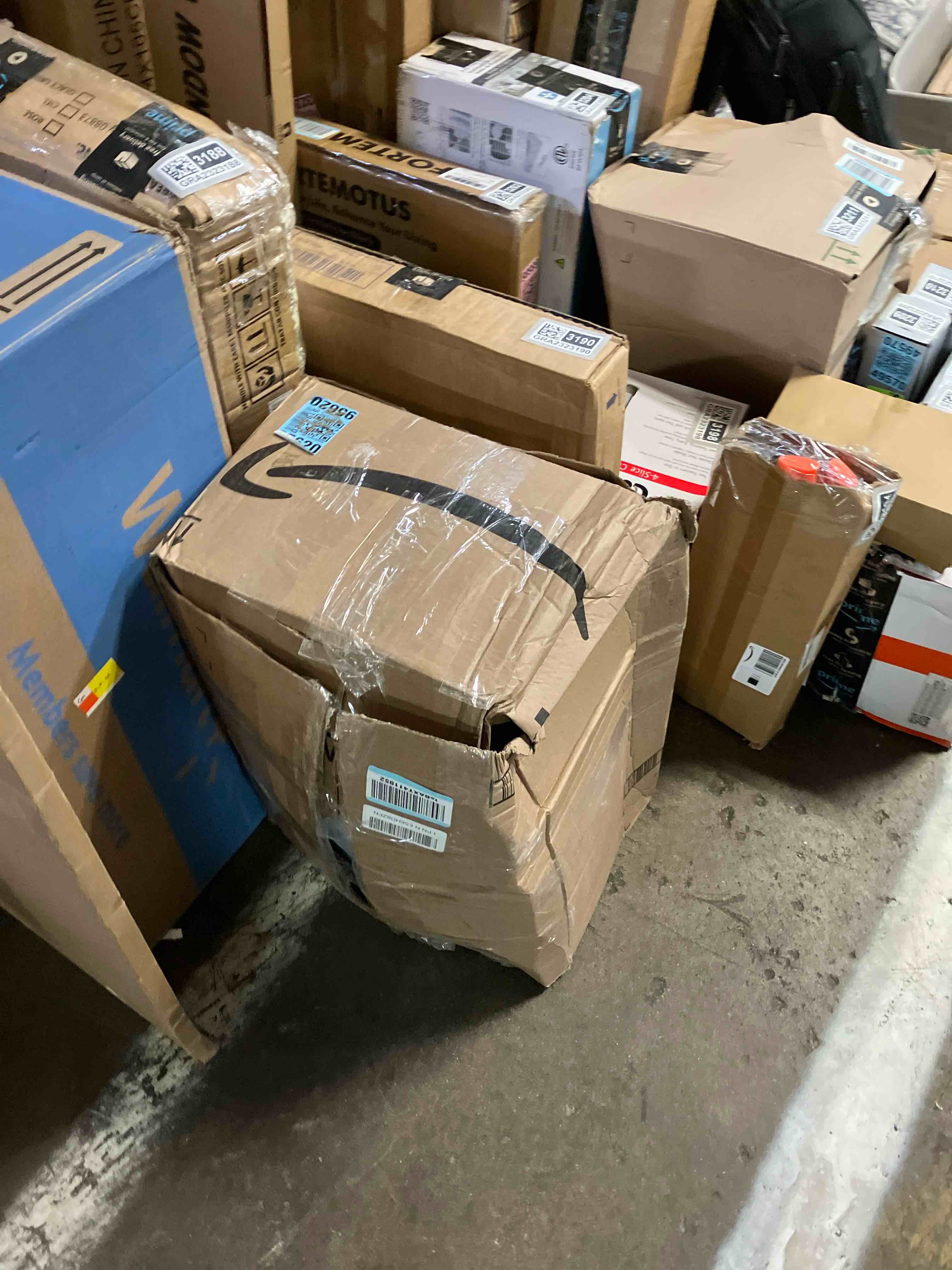 https://s3.amazonaws.com/lotting-images-prod/phillipi/GRA2323184_1755109811775.jpeg