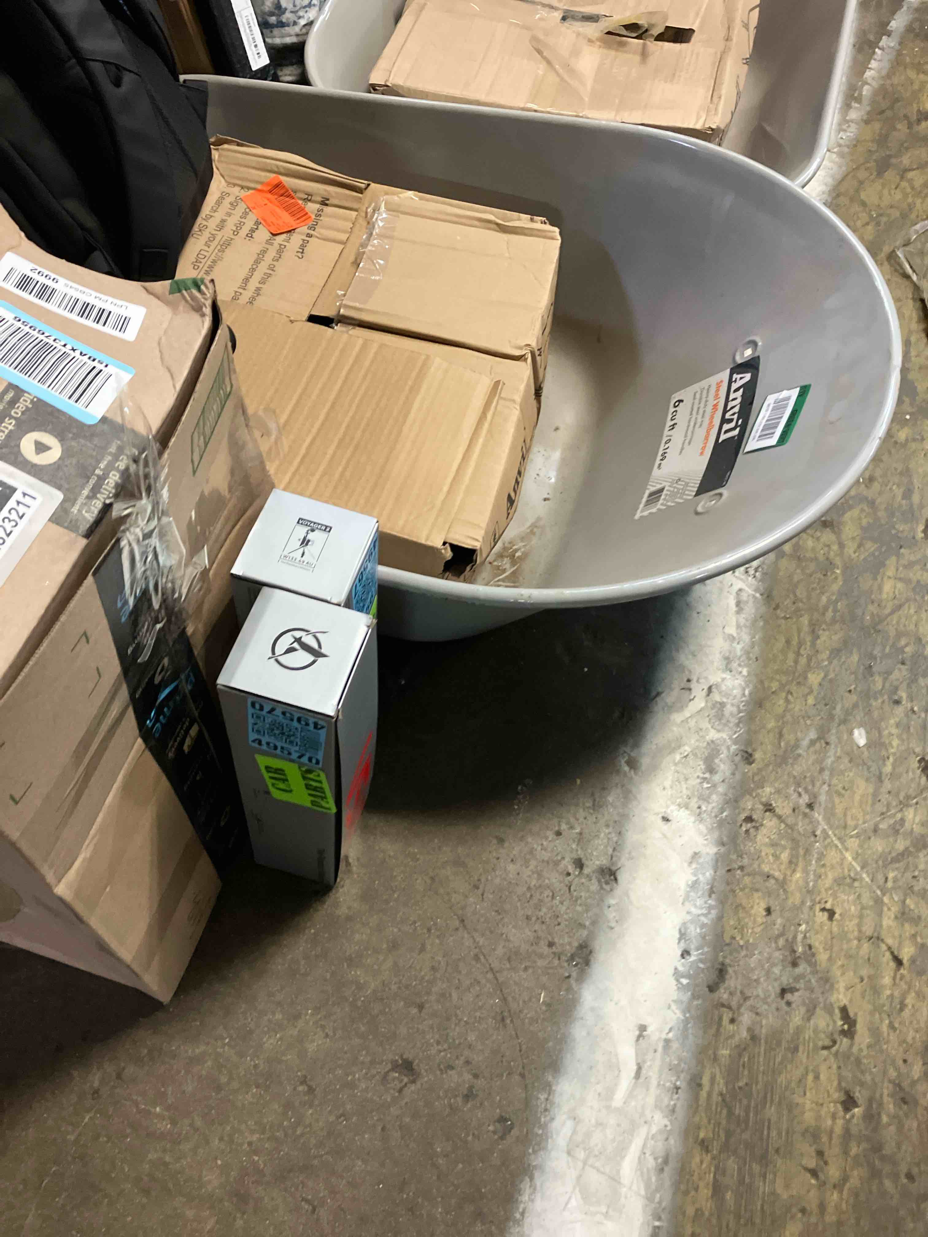 https://s3.amazonaws.com/lotting-images-prod/phillipi/GRA2323210_1755102278187.jpeg