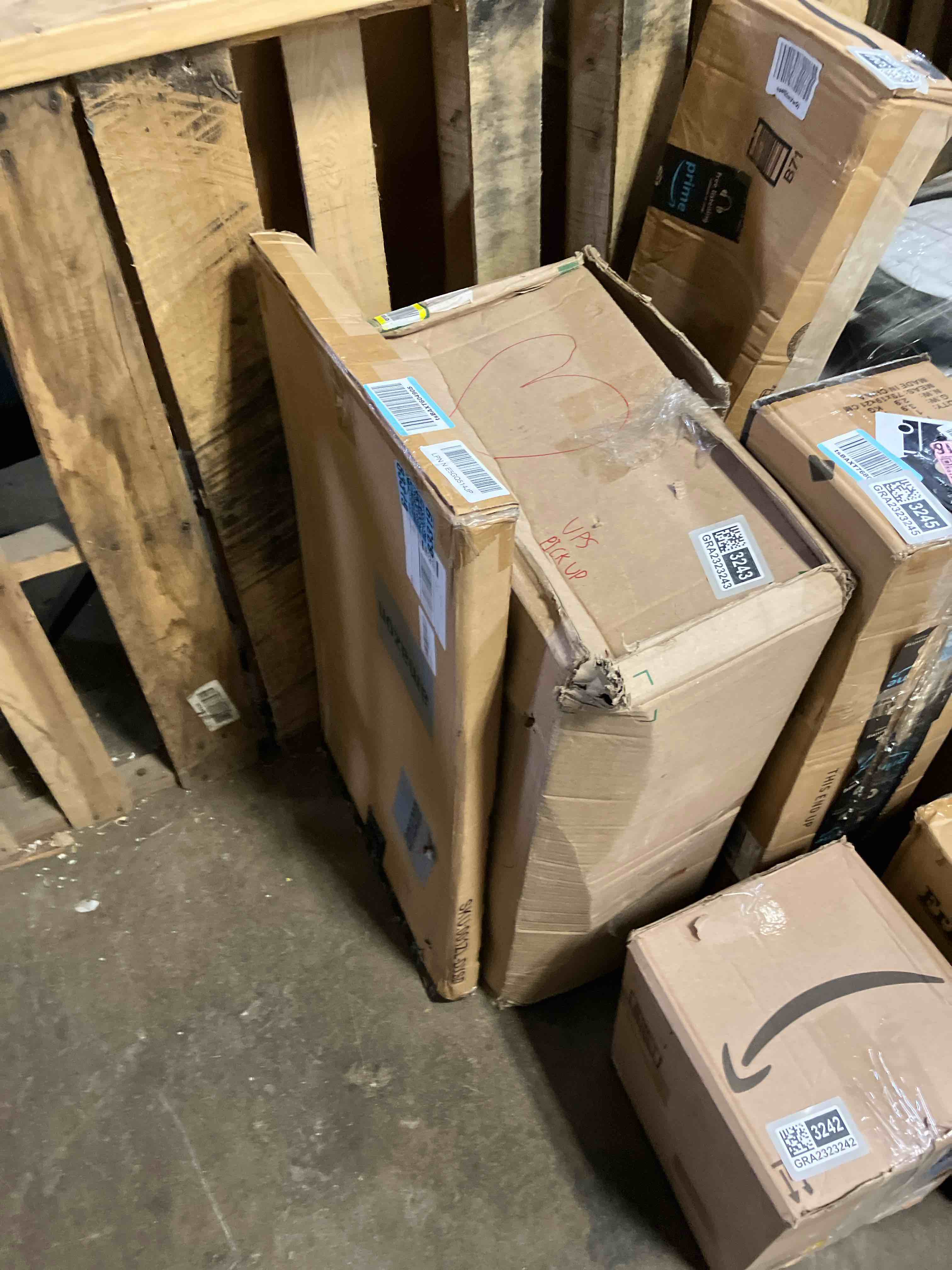 https://s3.amazonaws.com/lotting-images-prod/phillipi/GRA2323241_1755097852371.jpeg