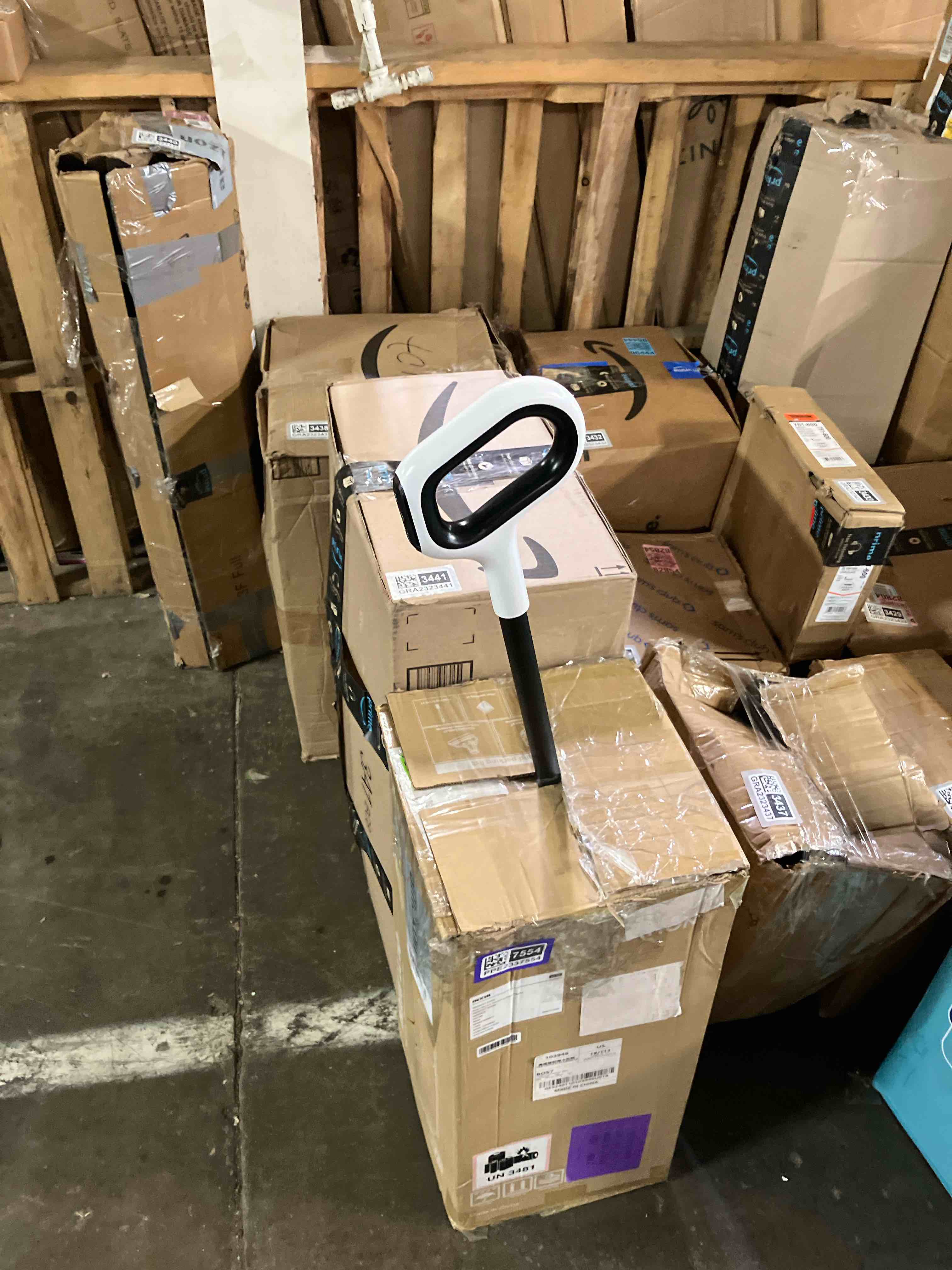 https://s3.amazonaws.com/lotting-images-prod/phillipi/GRA2323442_1755177222728.jpeg