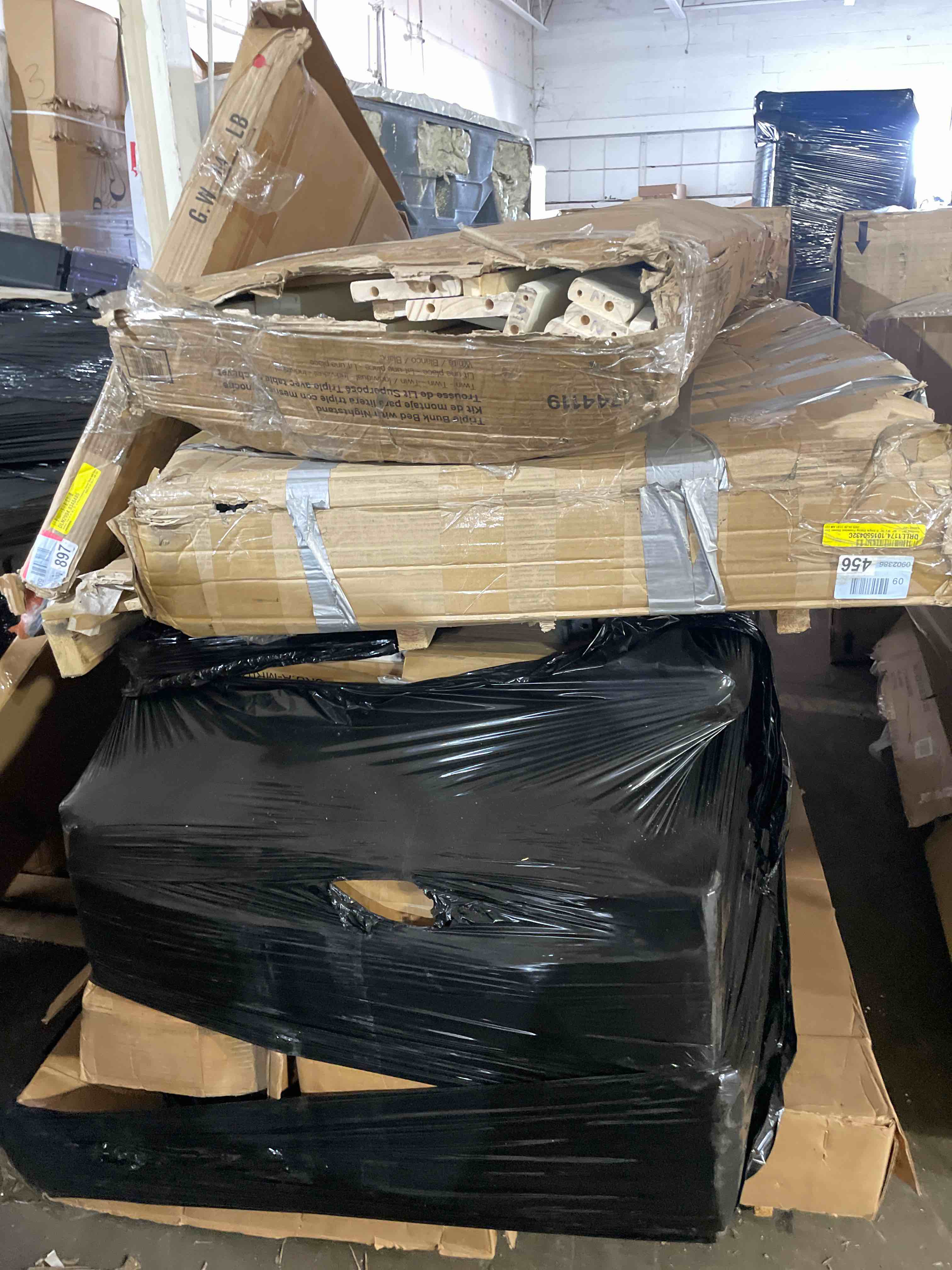 https://s3.amazonaws.com/lotting-images-prod/phillipi/GRA2323468_1755118176088.jpeg