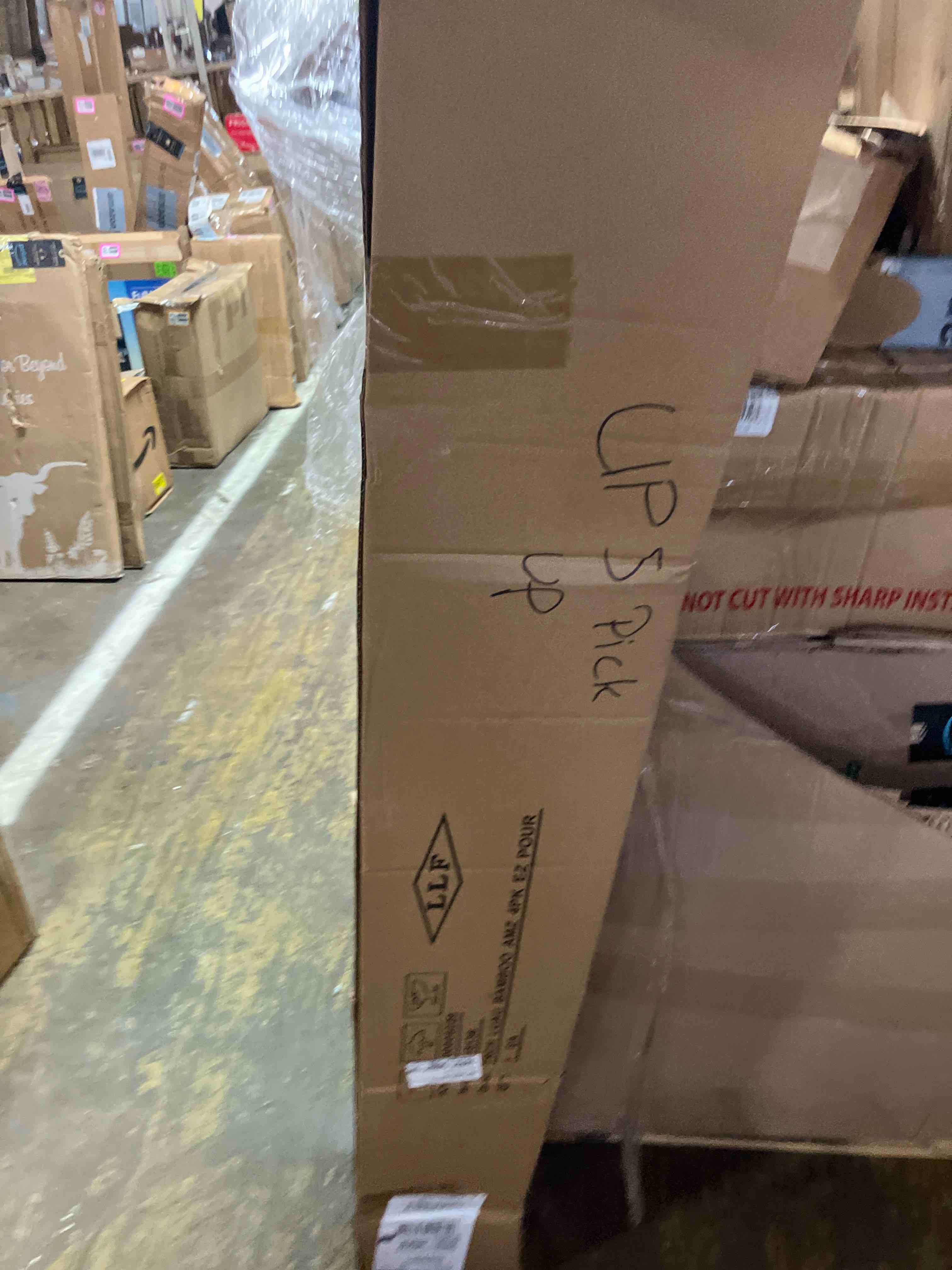 https://s3.amazonaws.com/lotting-images-prod/phillipi/GRA2323555_1755272547286.jpeg