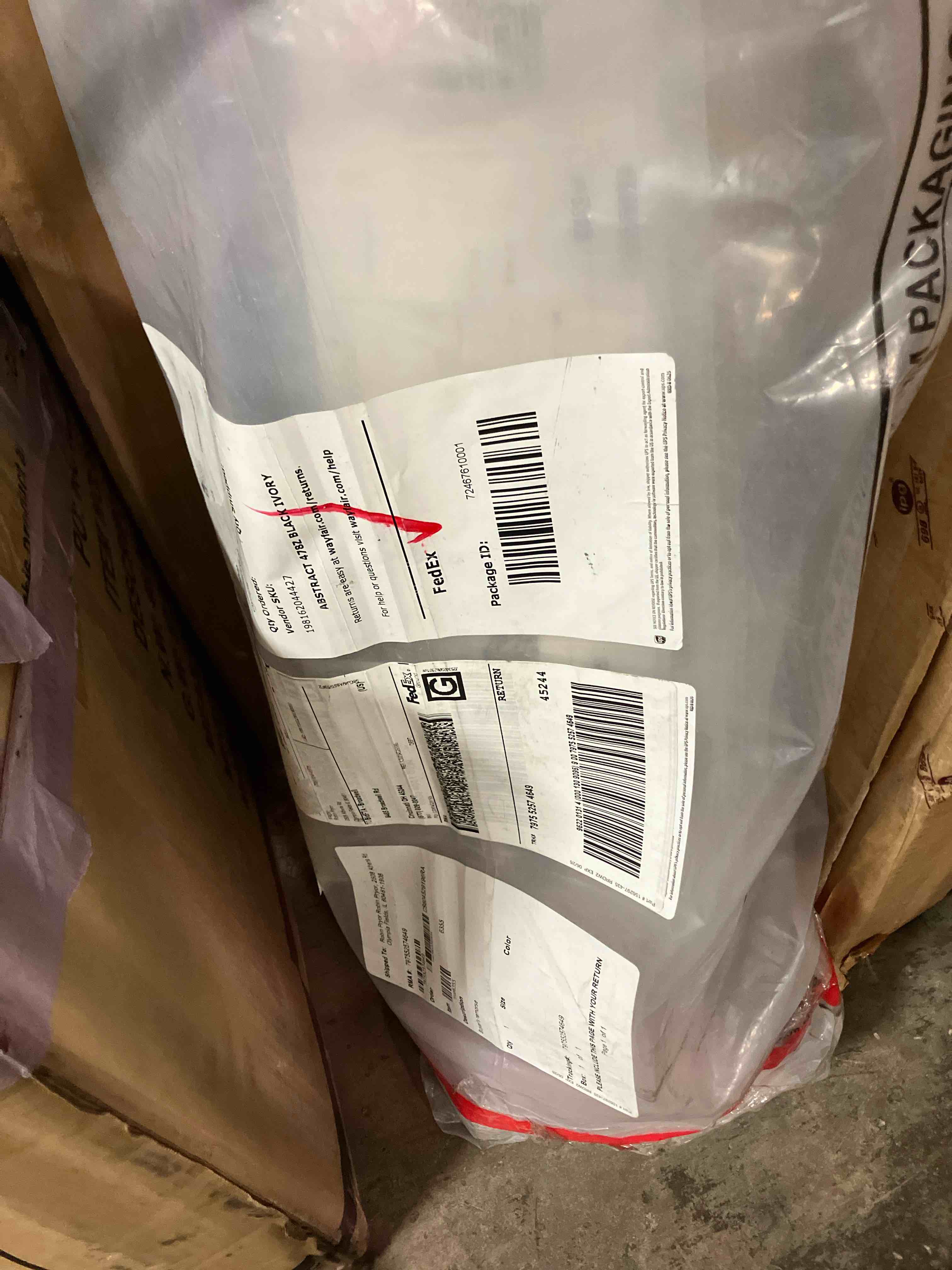 https://s3.amazonaws.com/lotting-images-prod/phillipi/GRA2323768_1756400854894.jpeg