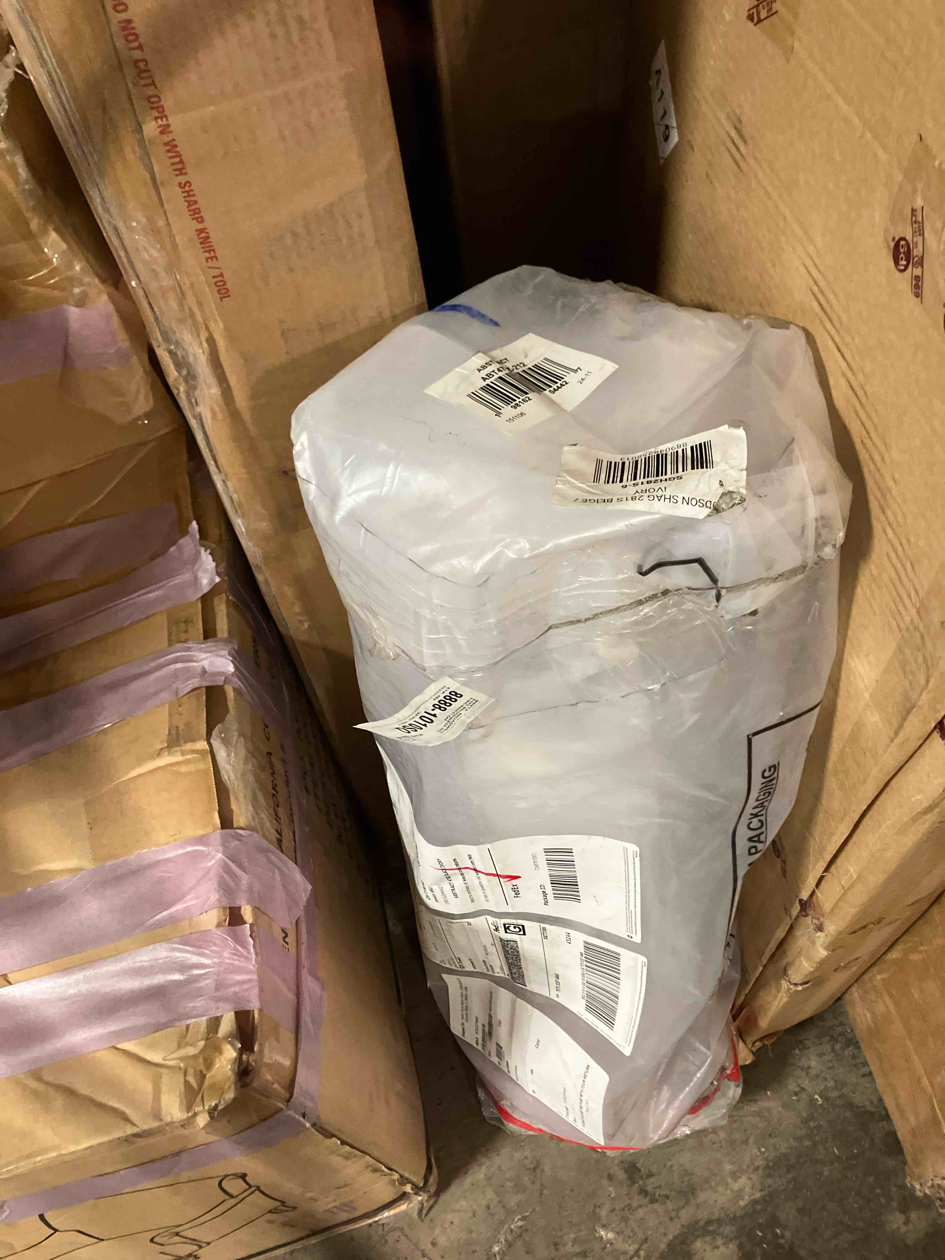 https://s3.amazonaws.com/lotting-images-prod/phillipi/GRA2323768_1756400857422.jpeg