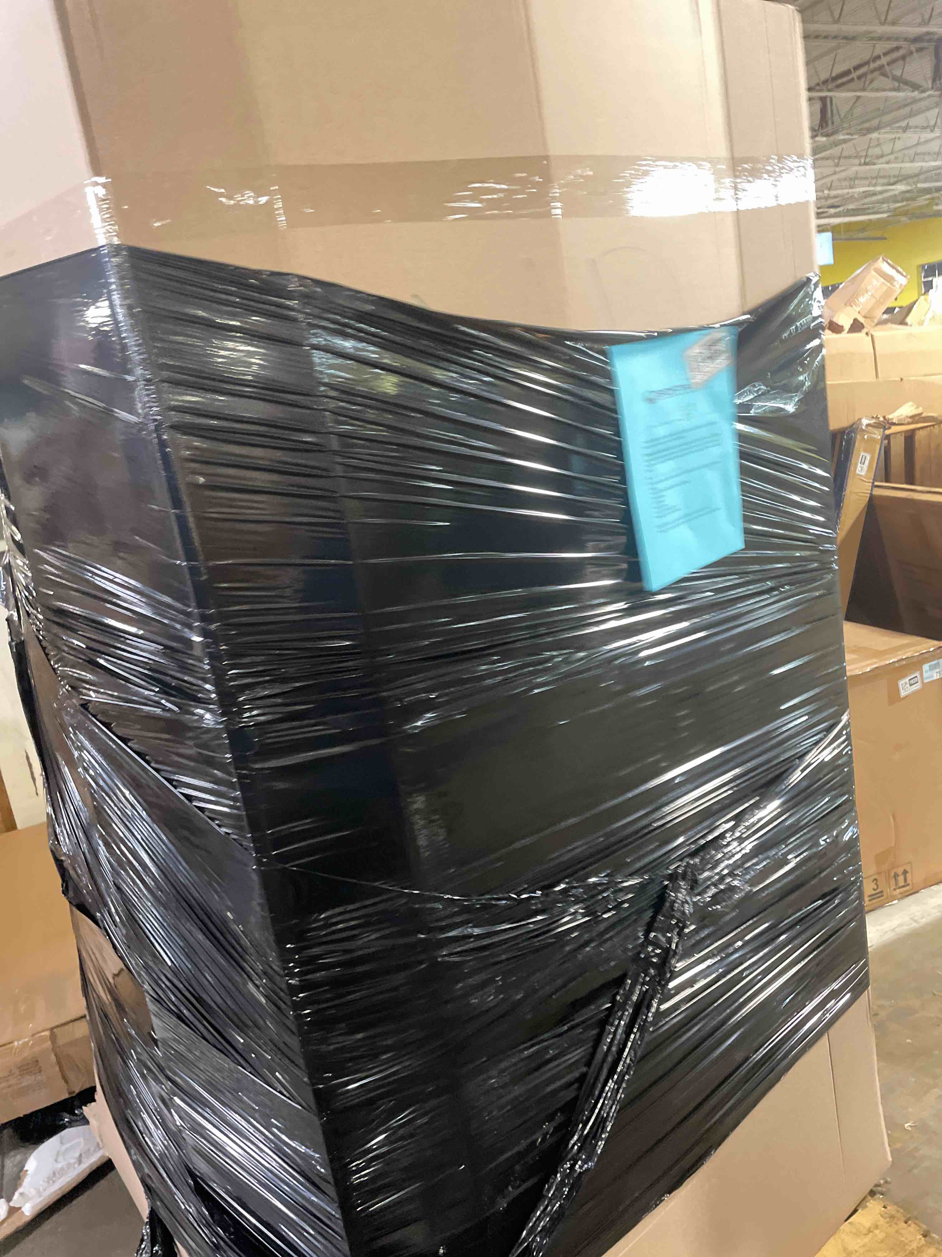 https://s3.amazonaws.com/lotting-images-prod/phillipi/GRA2324058_1756845898499.jpeg