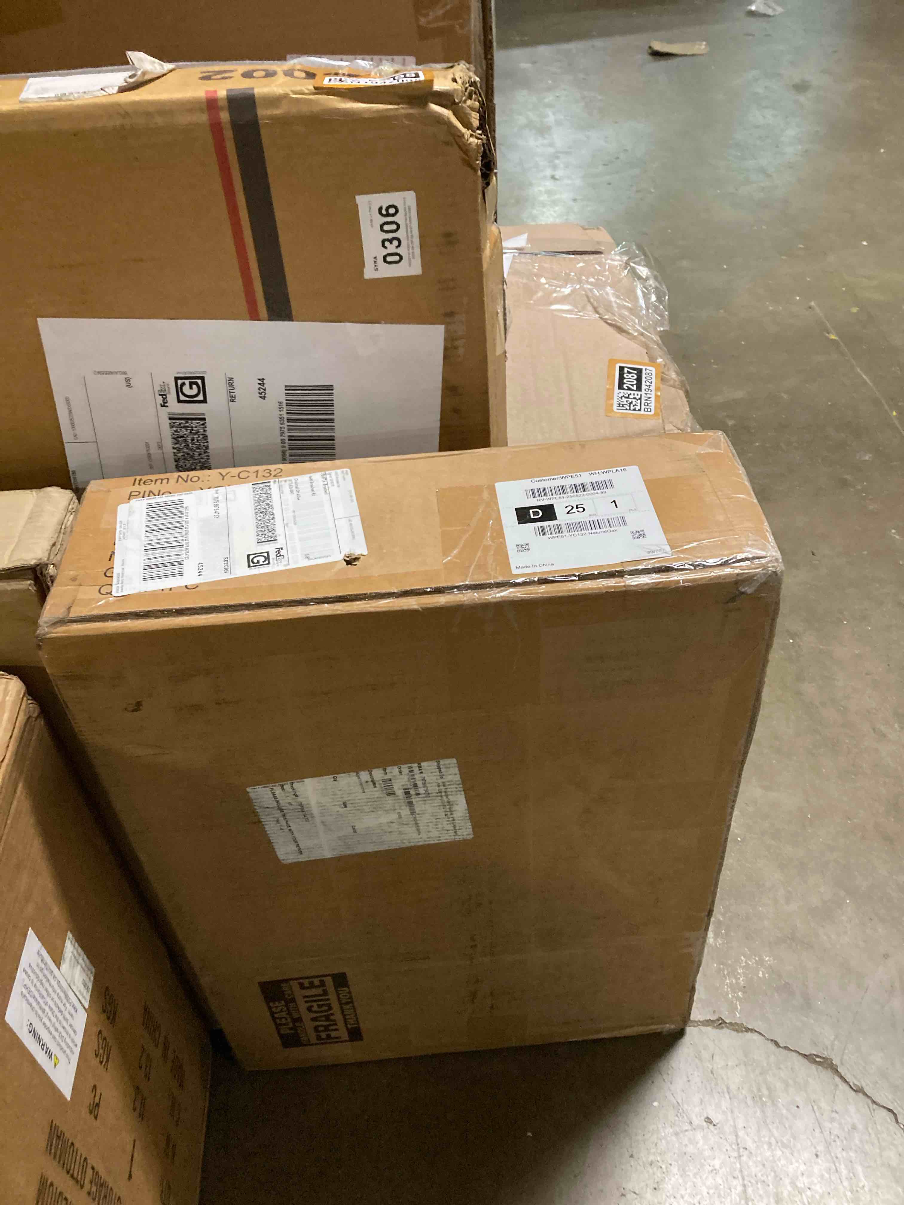 https://s3.amazonaws.com/lotting-images-prod/phillipi/GRA2324075_1756928119360.jpeg