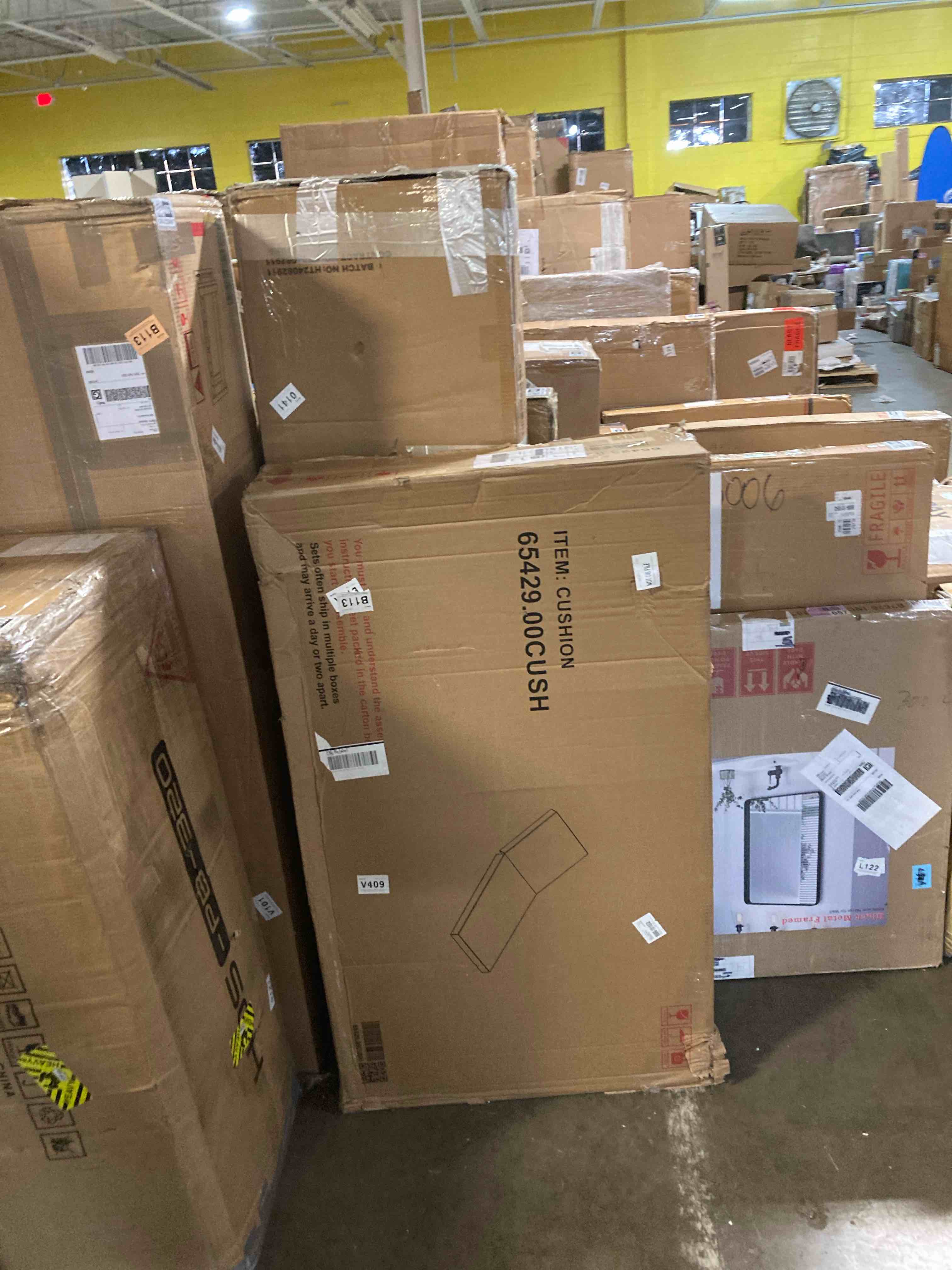 https://s3.amazonaws.com/lotting-images-prod/phillipi/GRA2324101_1756933032570.jpeg
