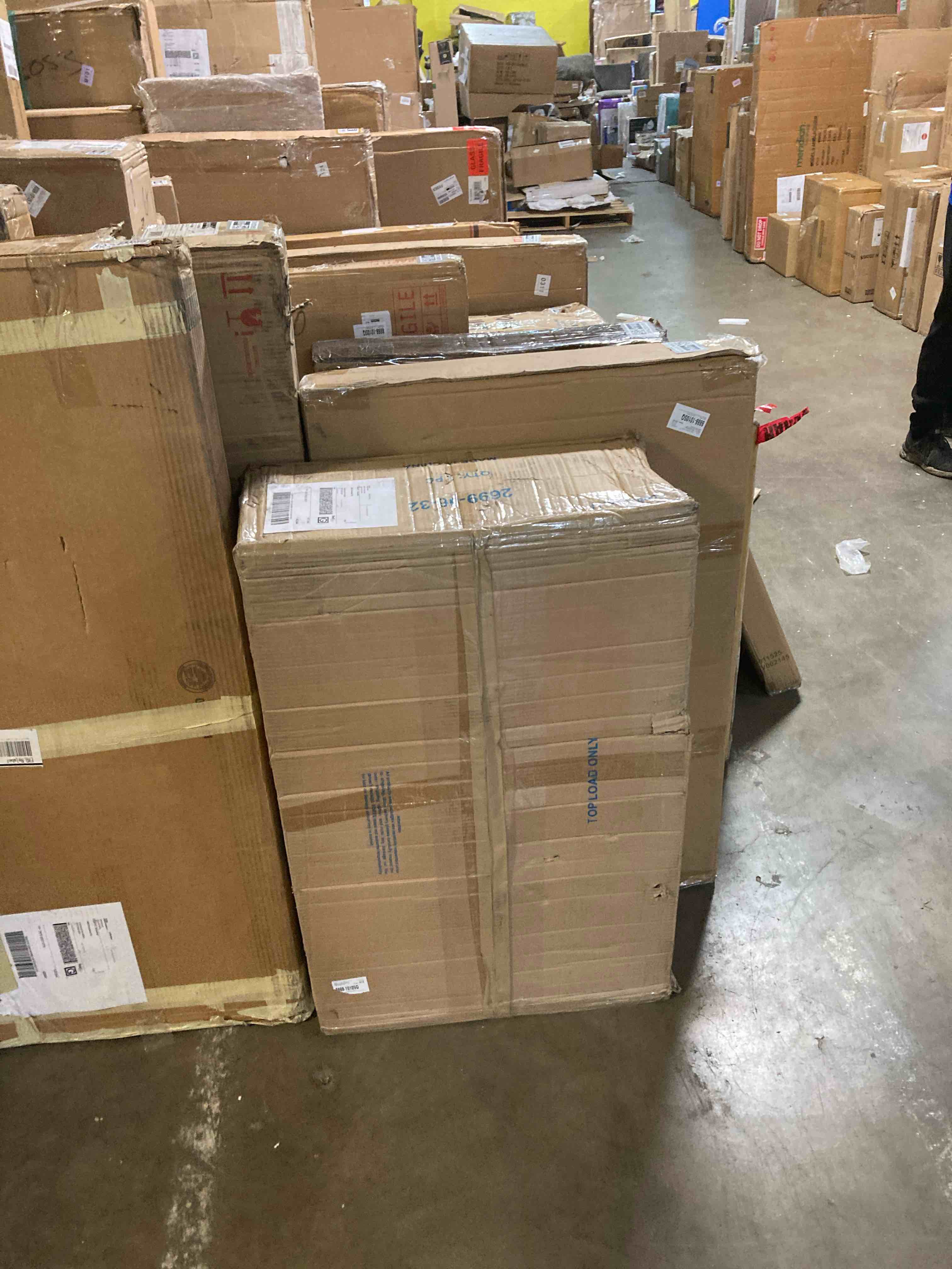 https://s3.amazonaws.com/lotting-images-prod/phillipi/GRA2324106_1756933986343.jpeg