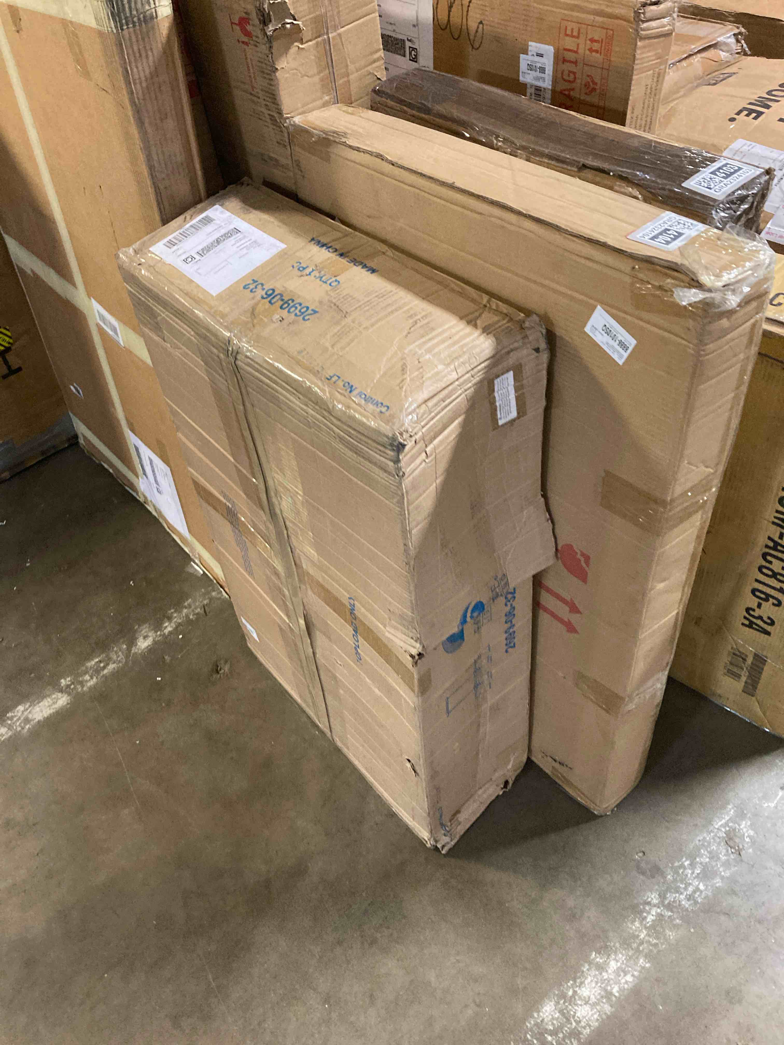 https://s3.amazonaws.com/lotting-images-prod/phillipi/GRA2324106_1756933990116.jpeg
