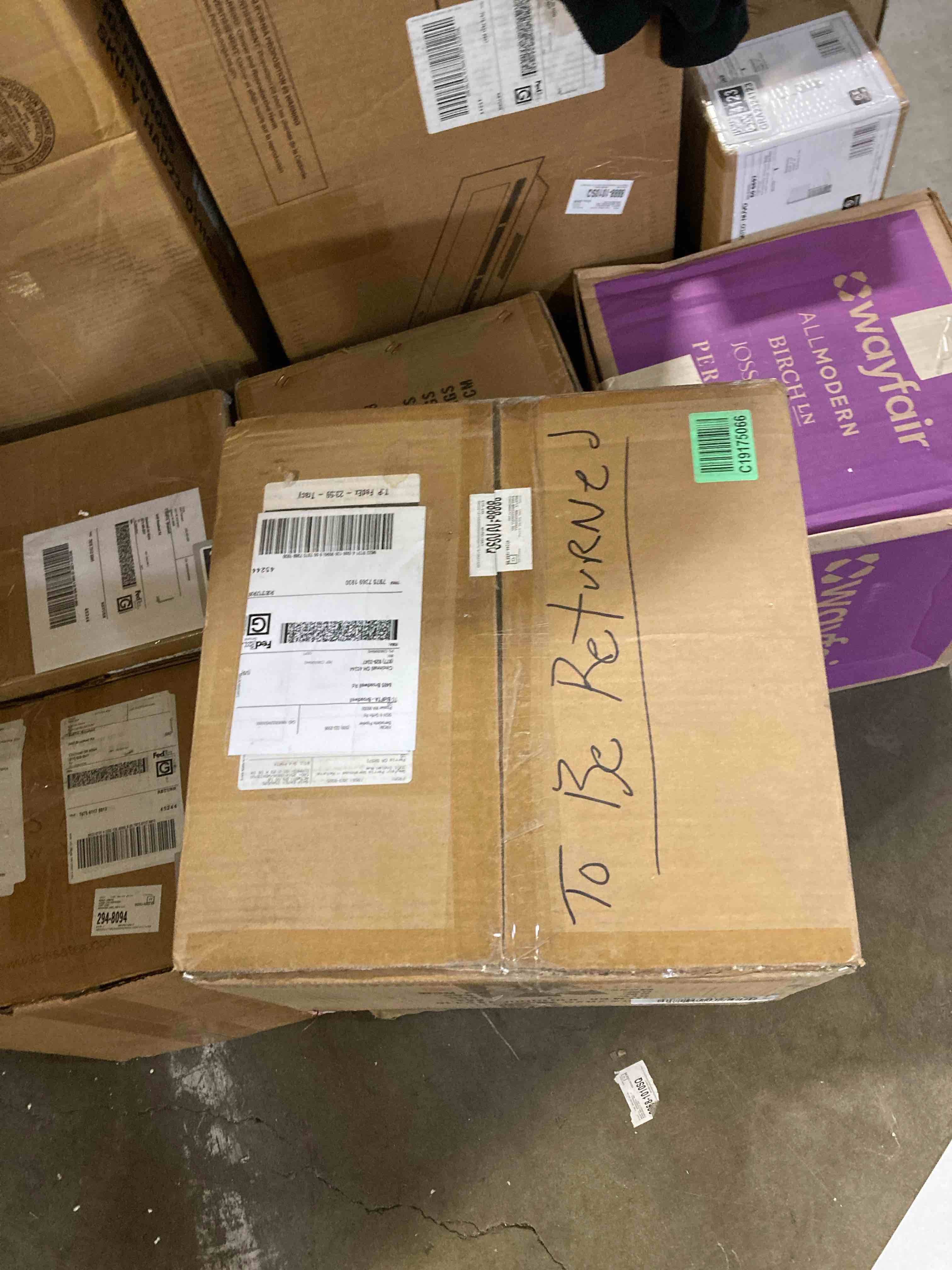 https://s3.amazonaws.com/lotting-images-prod/phillipi/GRA2324126_1756994007198.jpeg