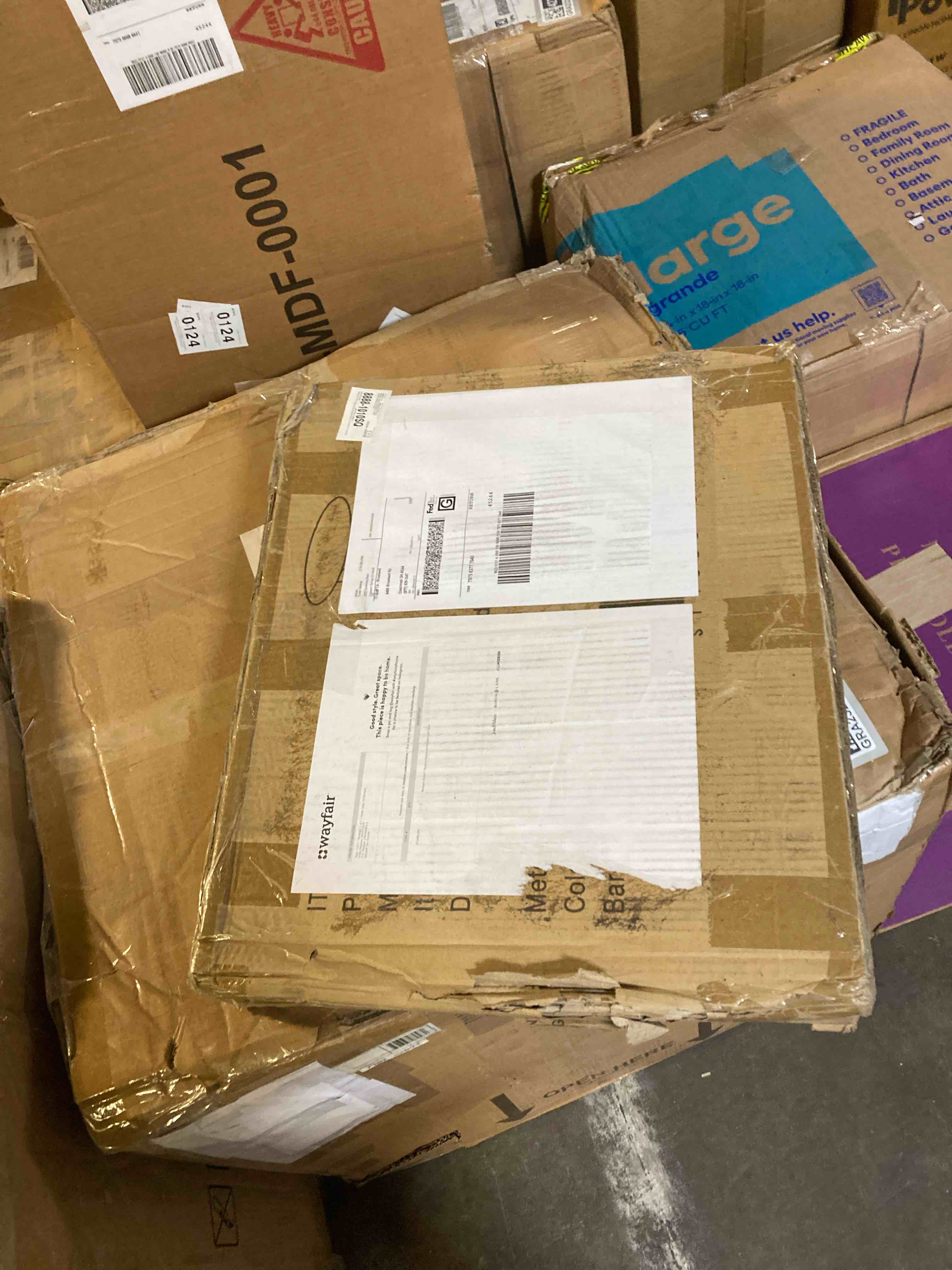 https://s3.amazonaws.com/lotting-images-prod/phillipi/GRA2324232_1757006766977.jpeg