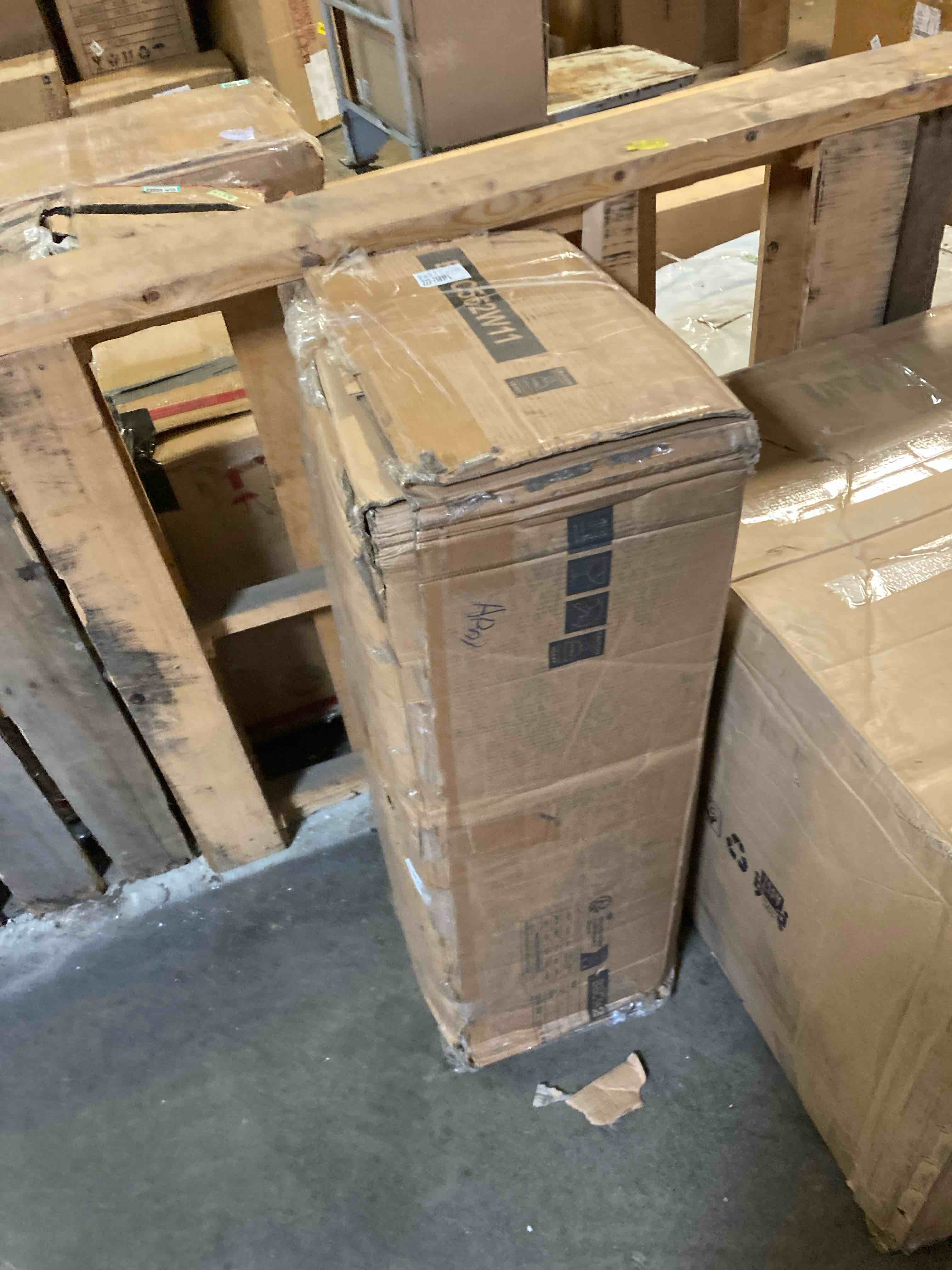 https://s3.amazonaws.com/lotting-images-prod/phillipi/GRA2324235_1757007168275.jpeg