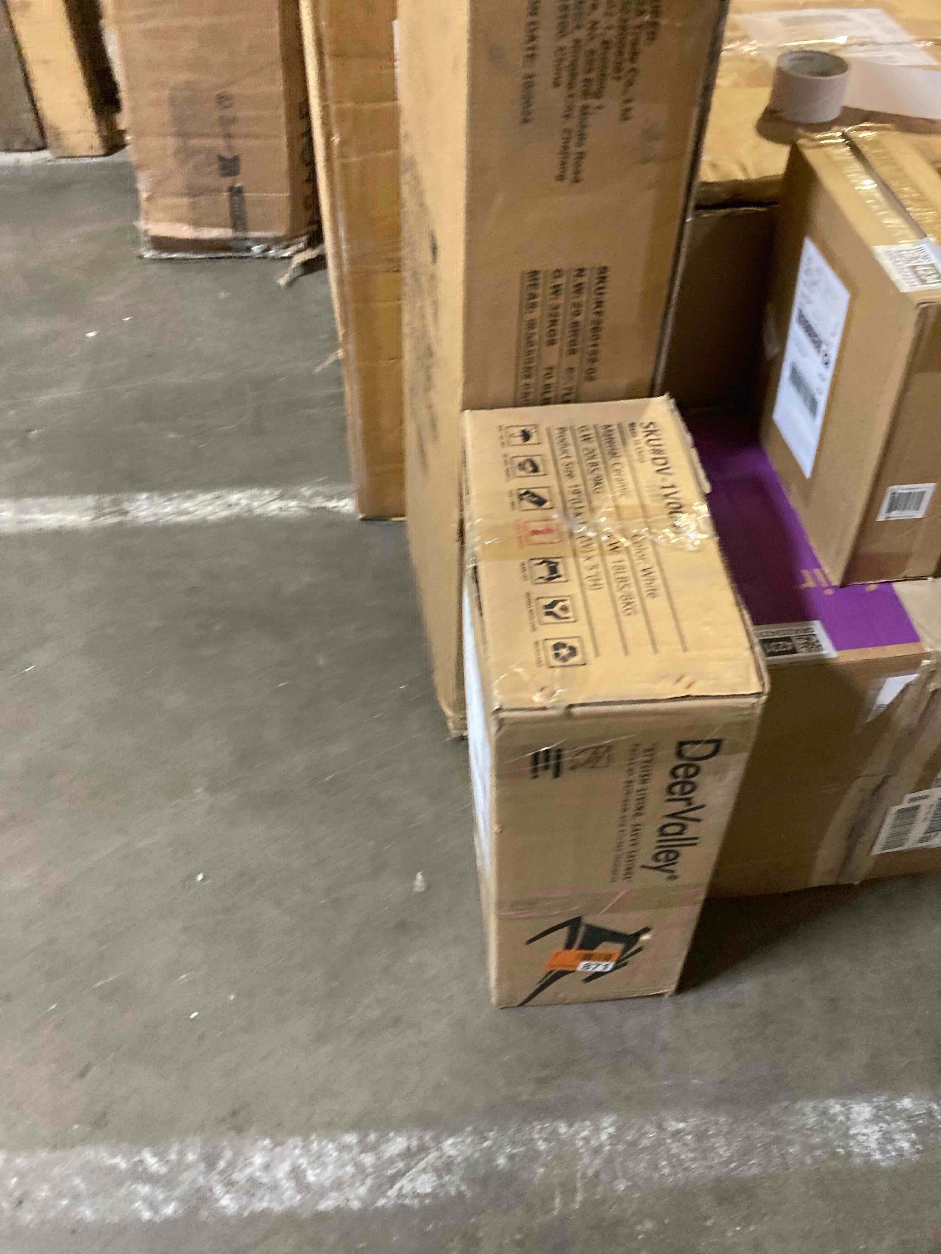 https://s3.amazonaws.com/lotting-images-prod/phillipi/GRA2324238_1757008315363.jpeg