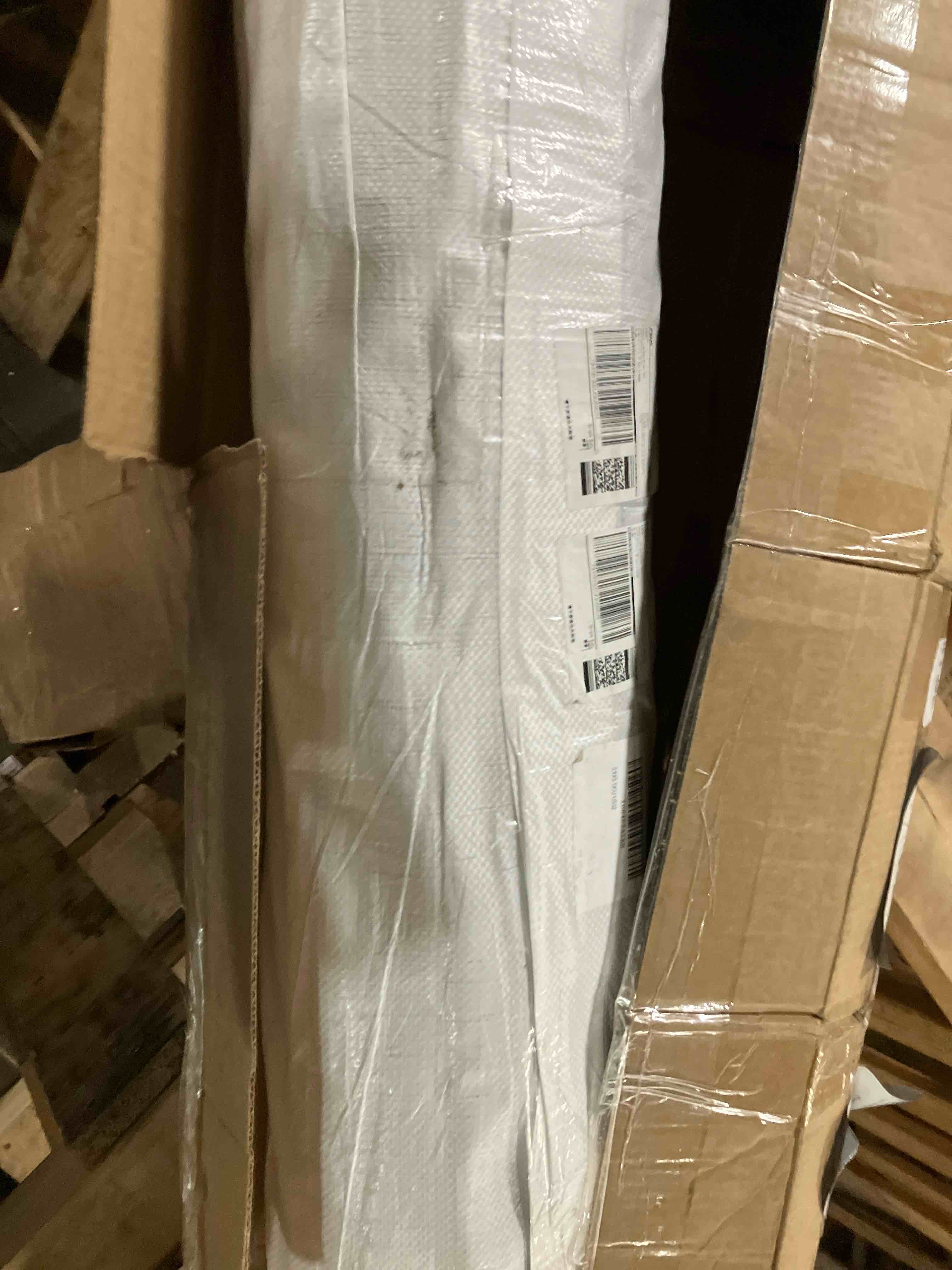https://s3.amazonaws.com/lotting-images-prod/phillipi/GRA2324627_1758046013315.jpeg