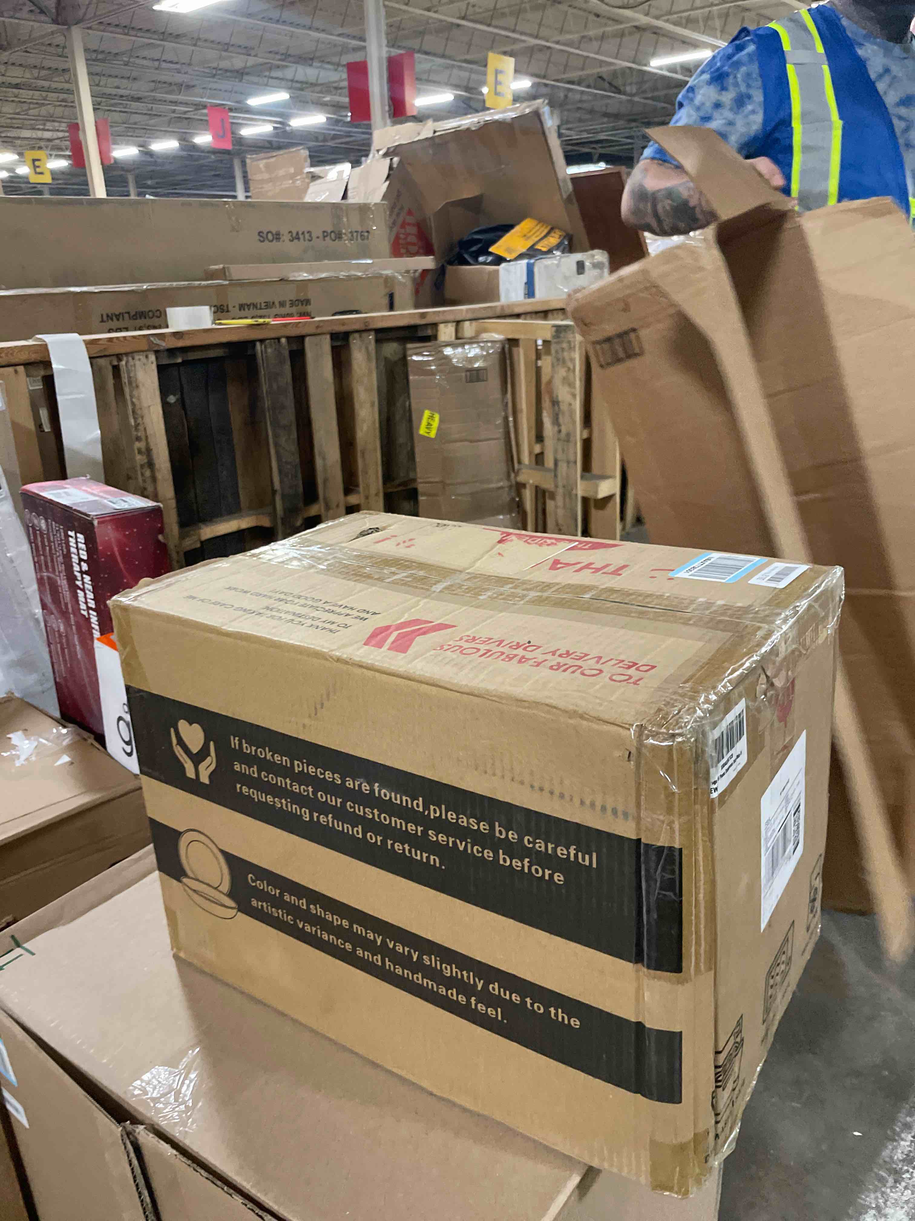 https://s3.amazonaws.com/lotting-images-prod/phillipi/GRA2324641_1758046212733.jpeg