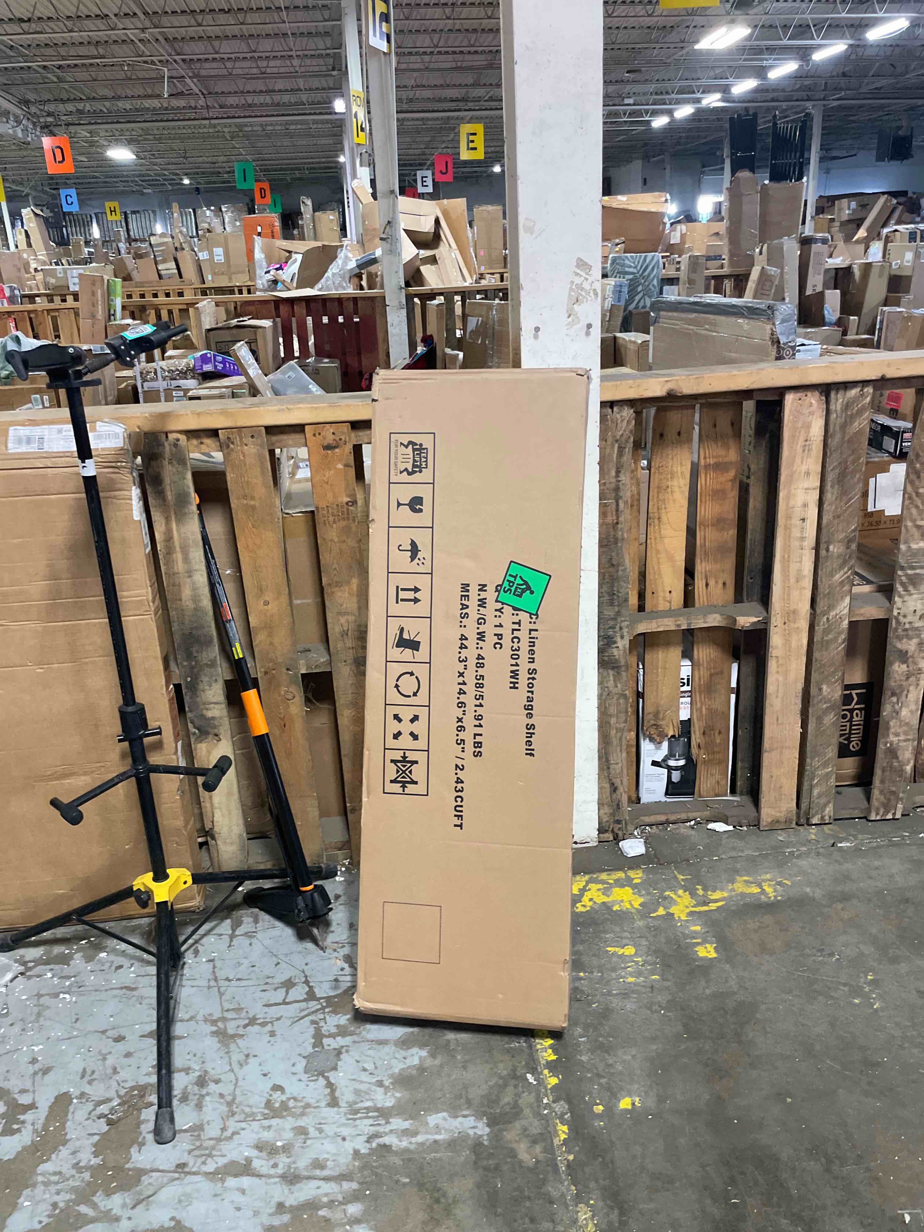 https://s3.amazonaws.com/lotting-images-prod/phillipi/GRA2324783_1758113979136.jpeg