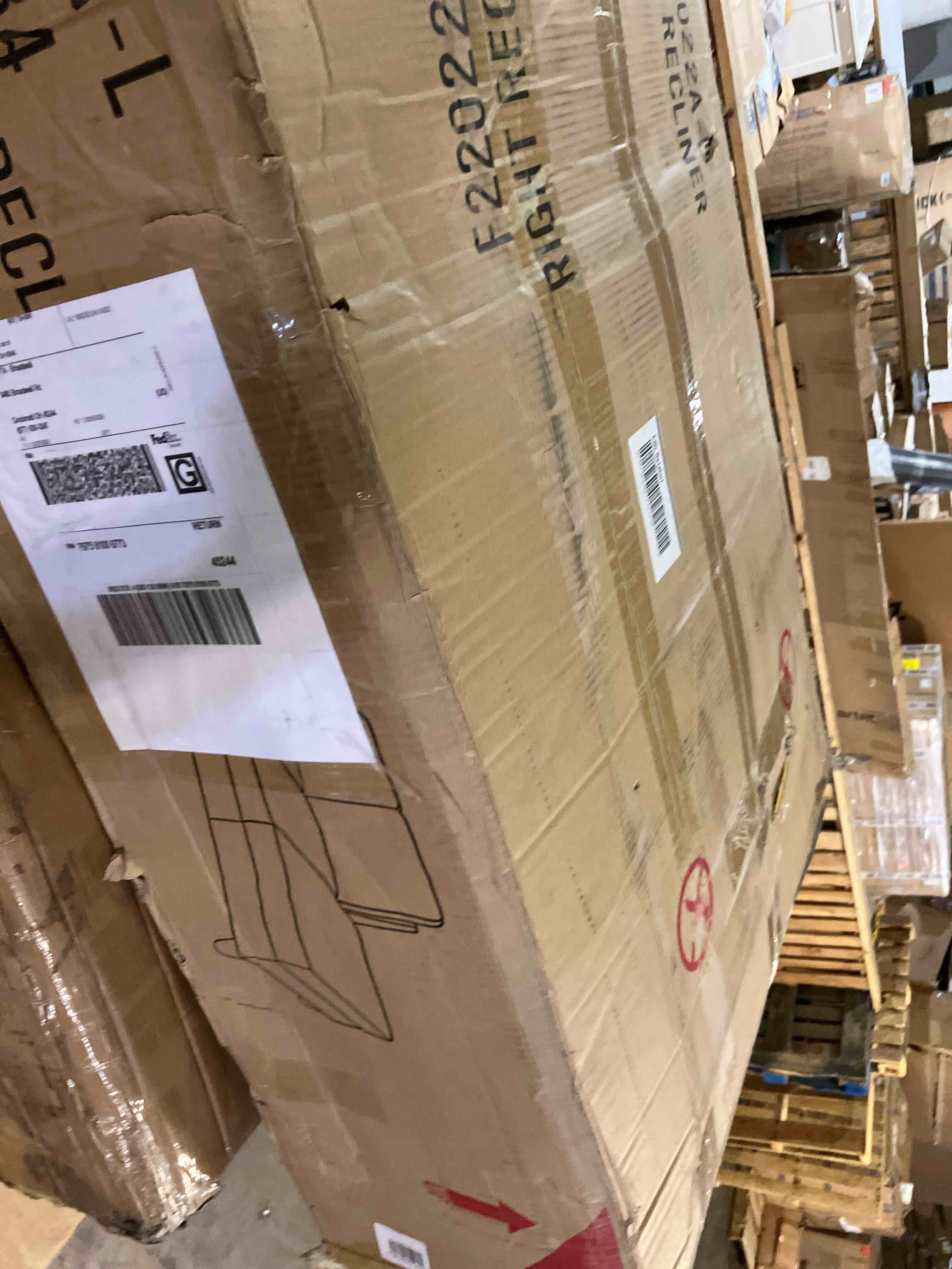 https://s3.amazonaws.com/lotting-images-prod/phillipi/GRA2325020_1758650302002.jpeg