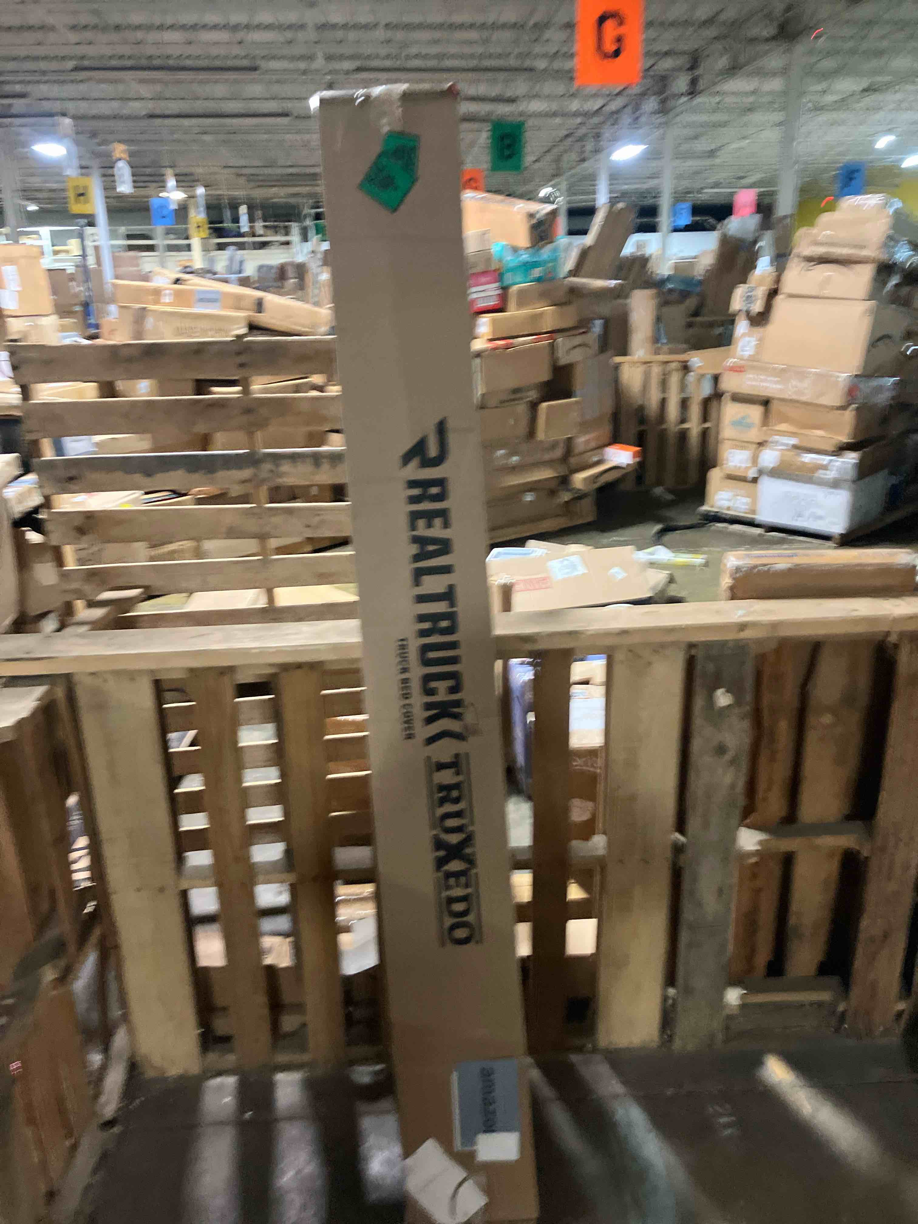 https://s3.amazonaws.com/lotting-images-prod/phillipi/GRA2325064_1758716559108.jpeg