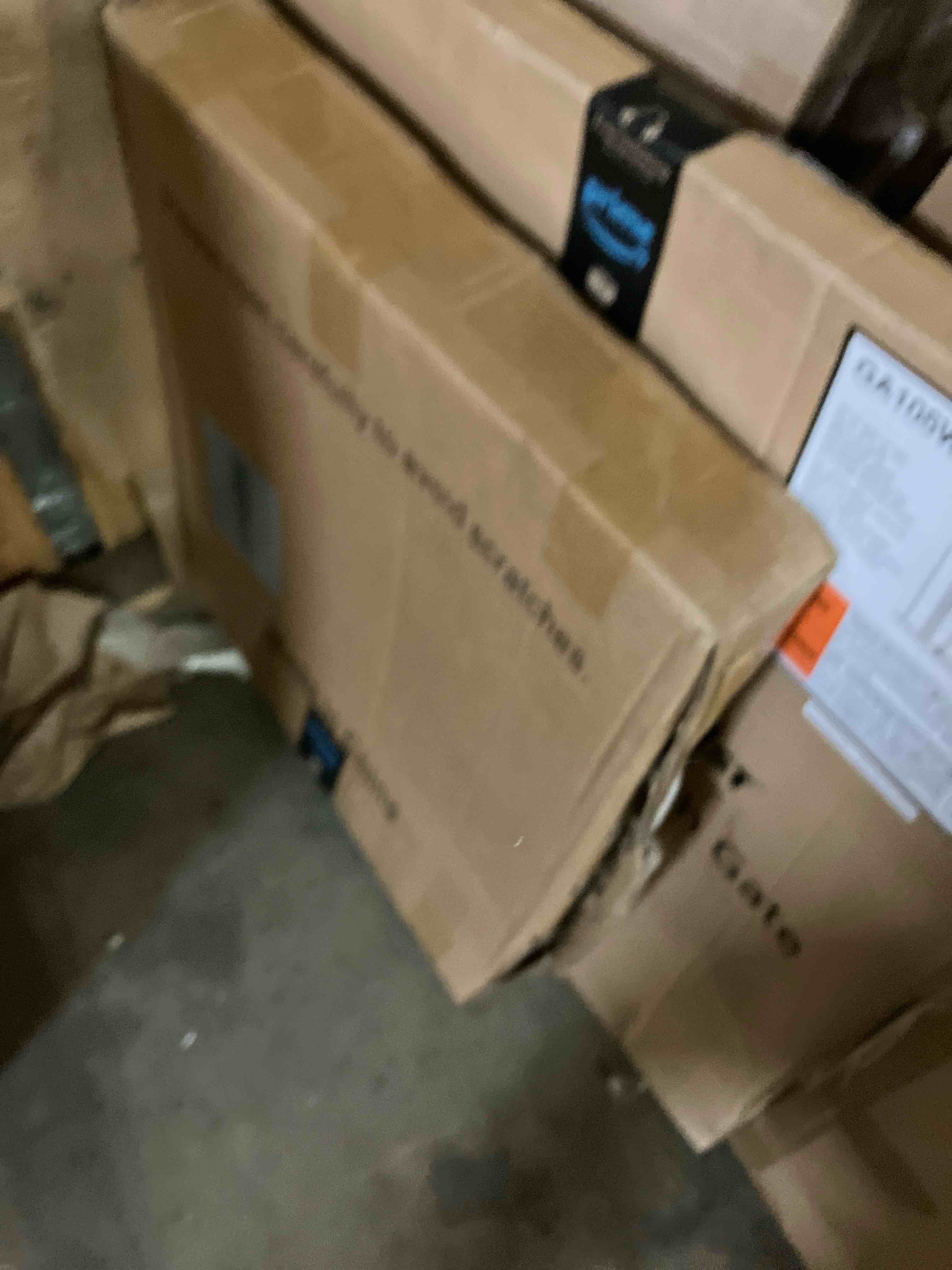 https://s3.amazonaws.com/lotting-images-prod/phillipi/GRA2325278_1759254328679.jpeg