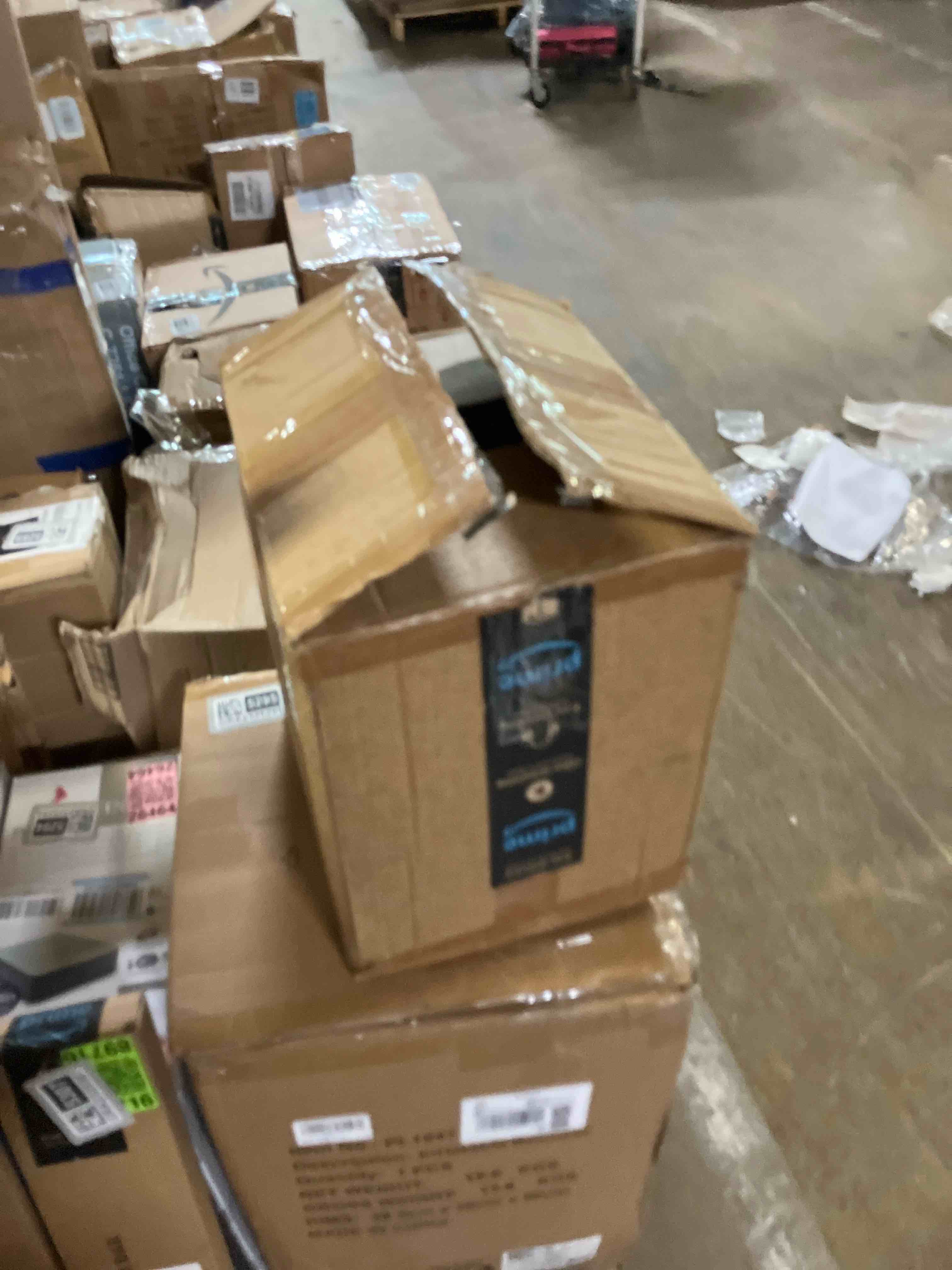 https://s3.amazonaws.com/lotting-images-prod/phillipi/GRA2325308_1759259893678.jpeg